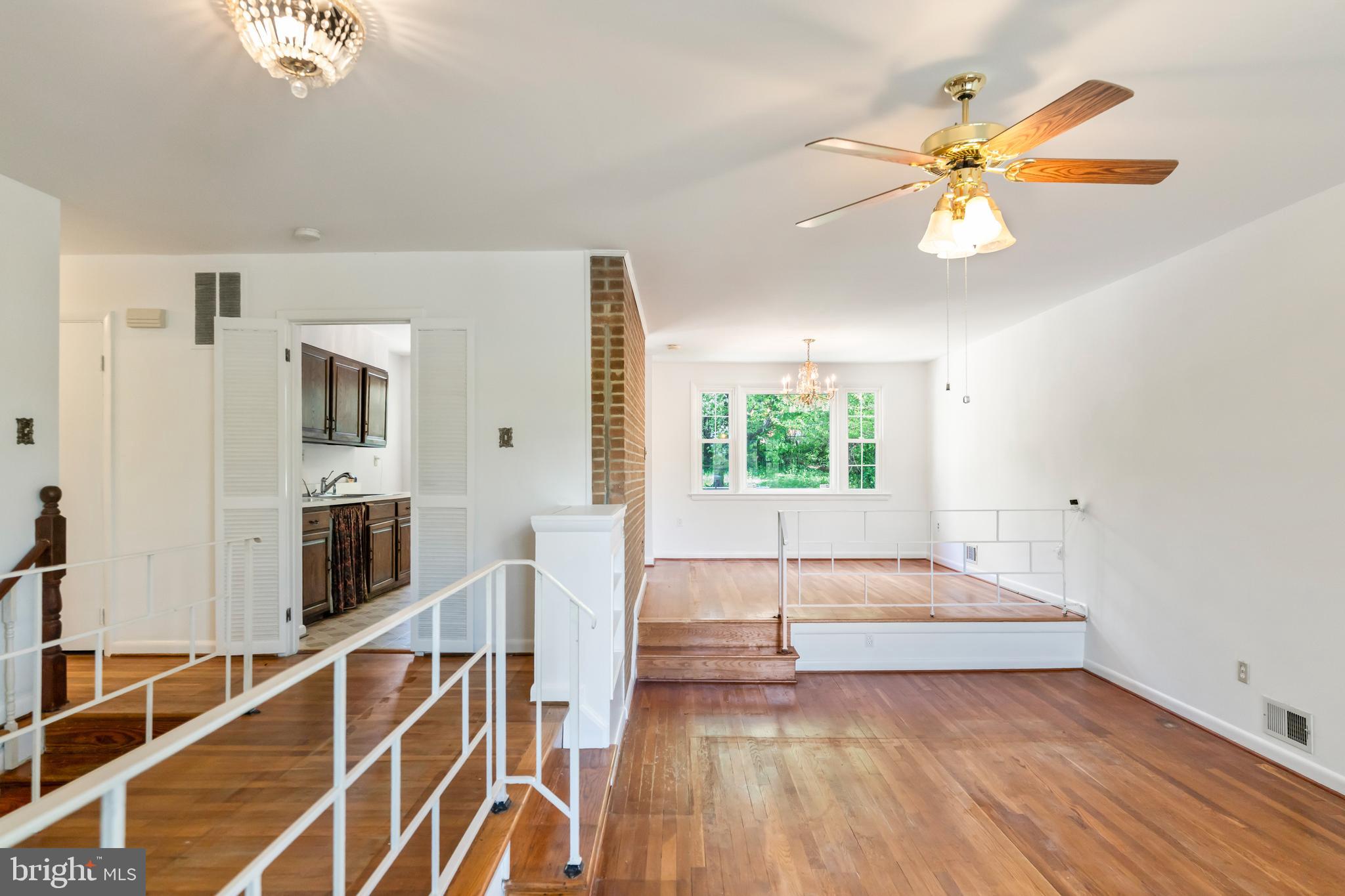 WHEATON WOODS - Residential