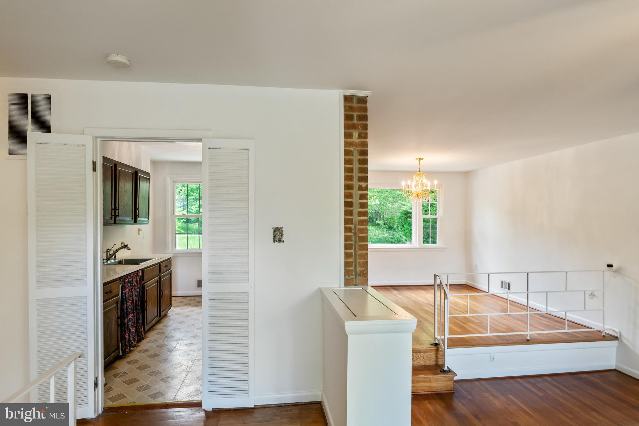 WHEATON WOODS - Residential