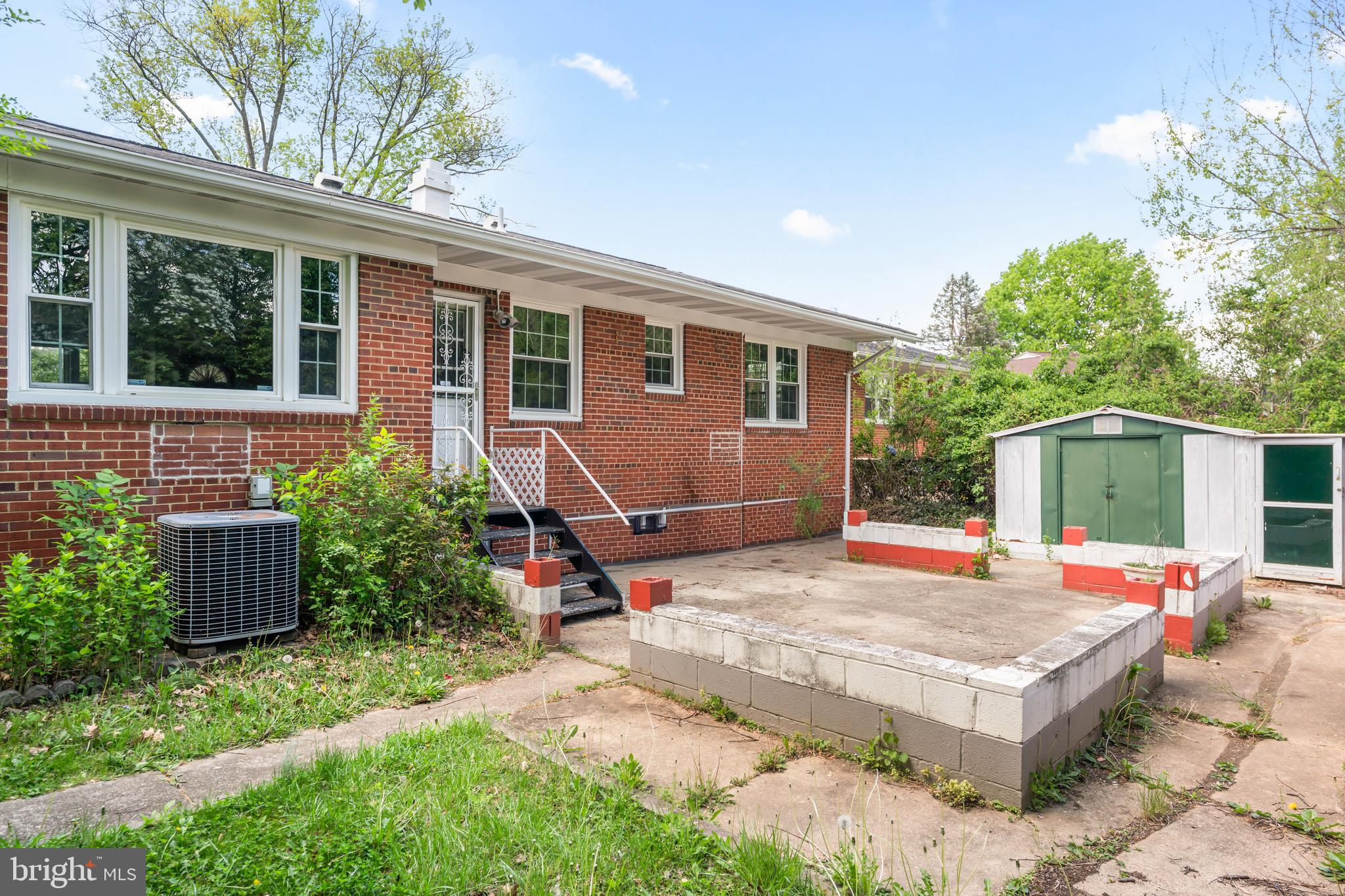 WHEATON WOODS - Residential
