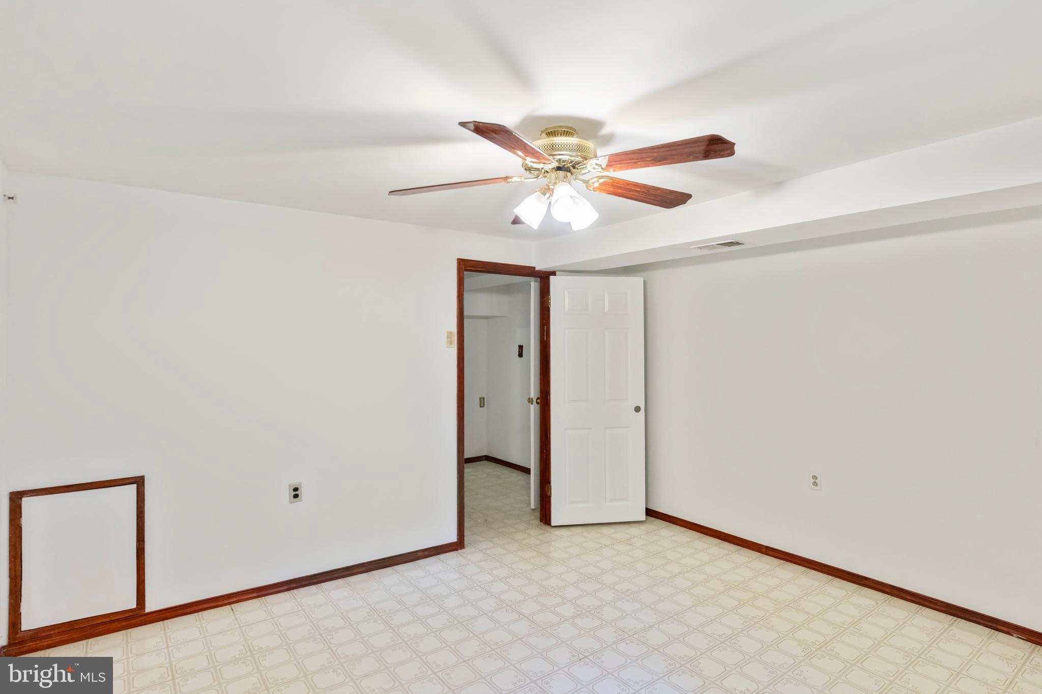 WHEATON WOODS - Residential