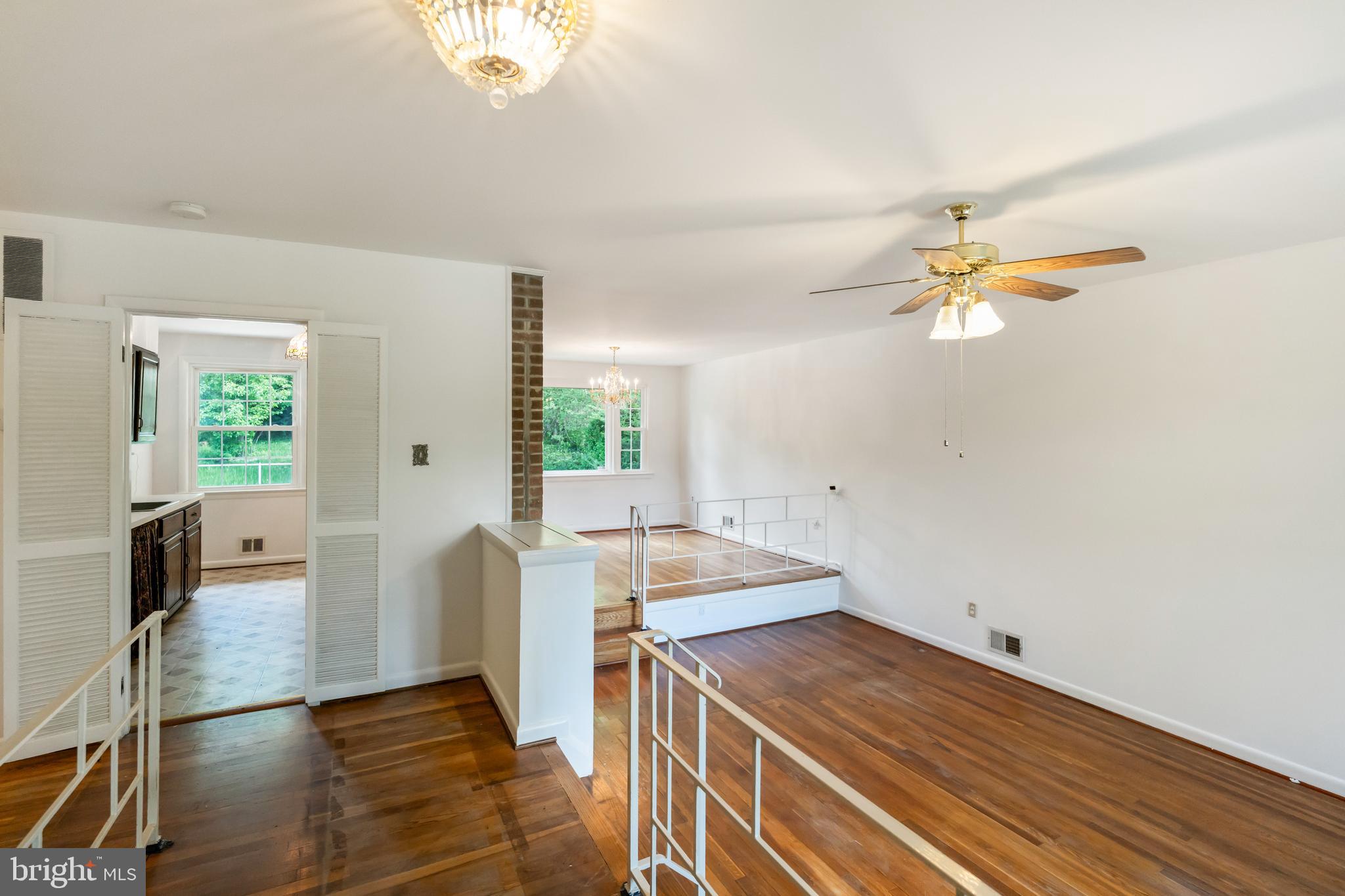 WHEATON WOODS - Residential