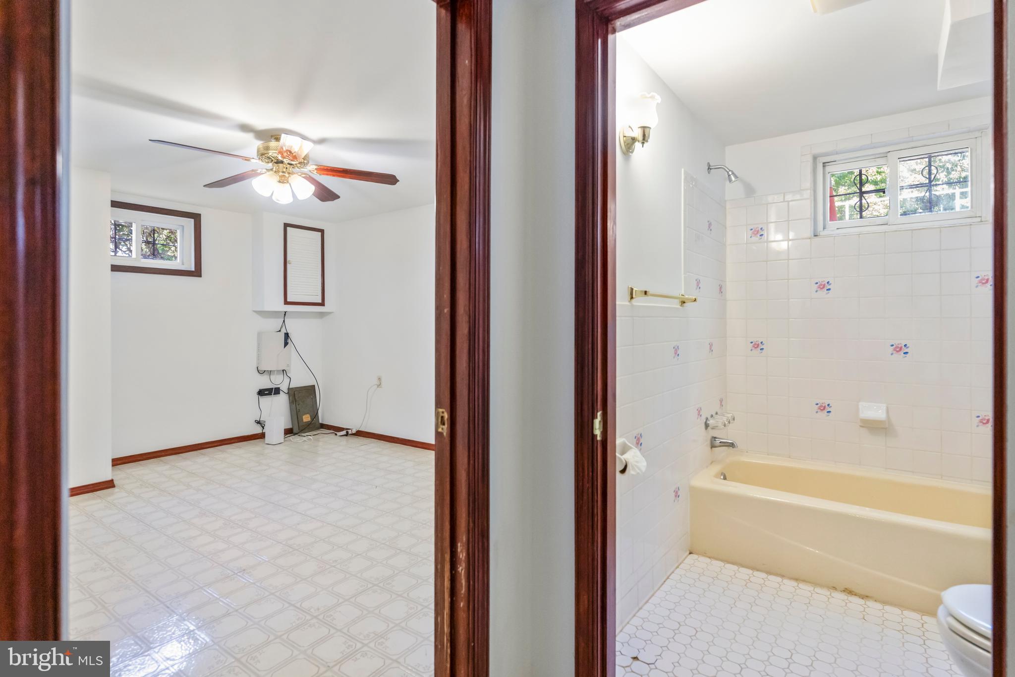 WHEATON WOODS - Residential