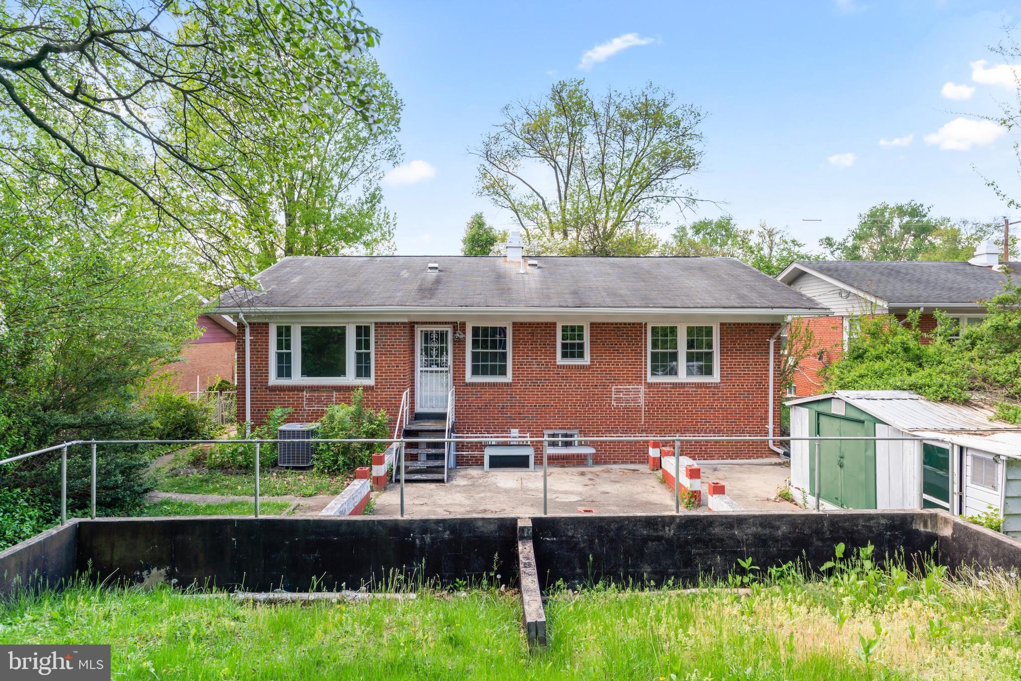 WHEATON WOODS - Residential