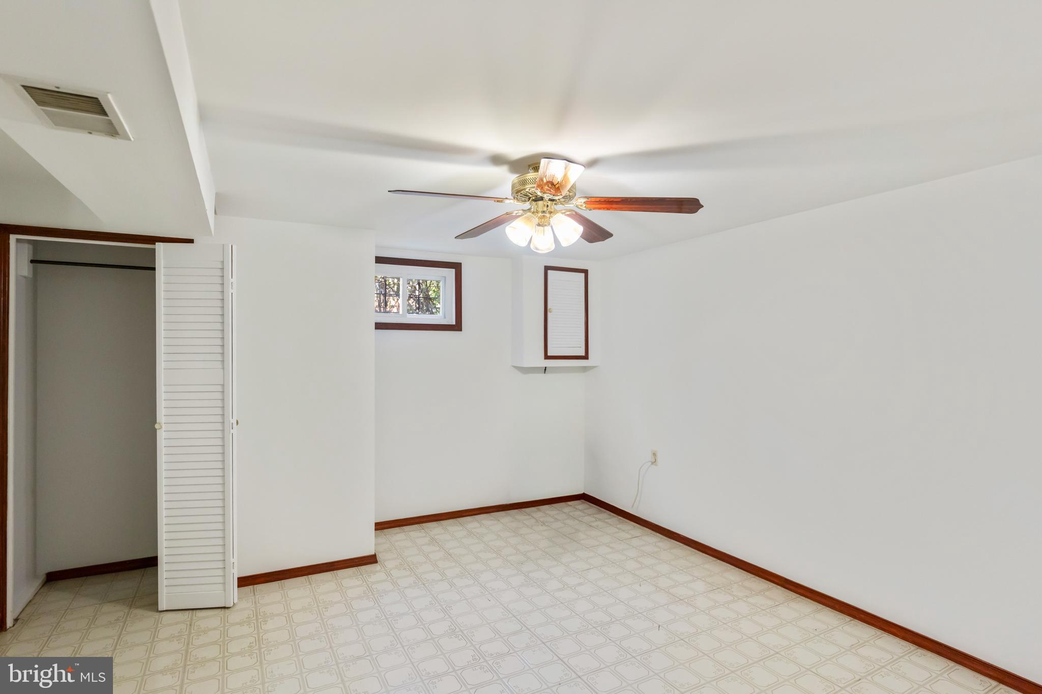 WHEATON WOODS - Residential