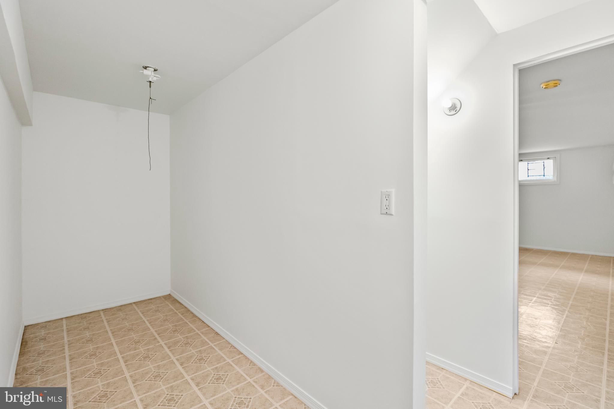 WHEATON WOODS - Residential