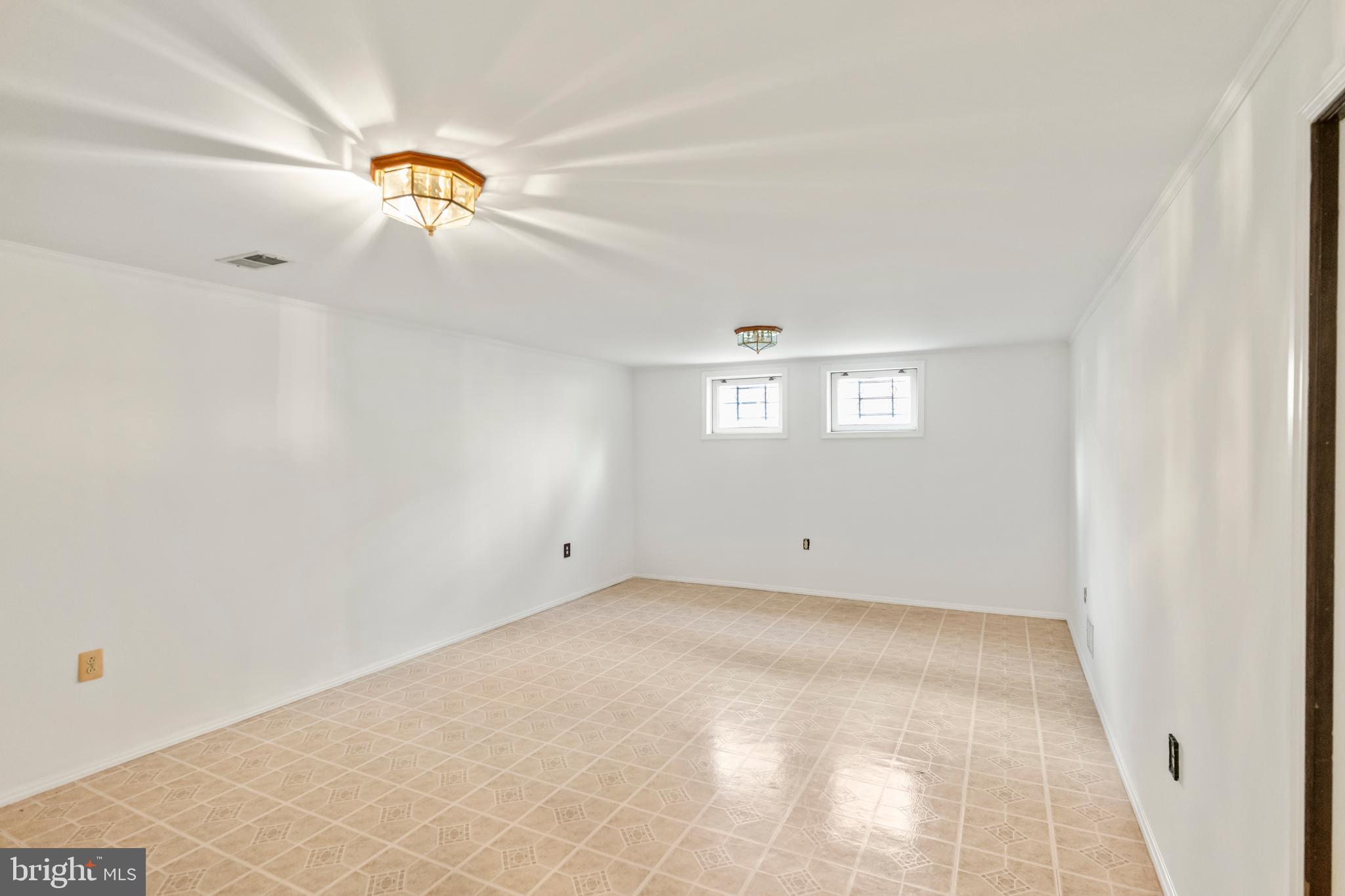 WHEATON WOODS - Residential