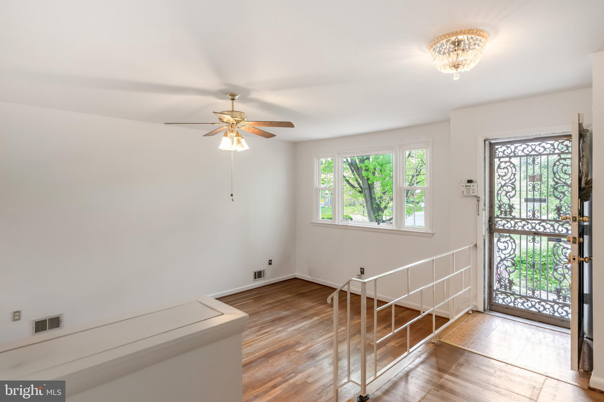 WHEATON WOODS - Residential