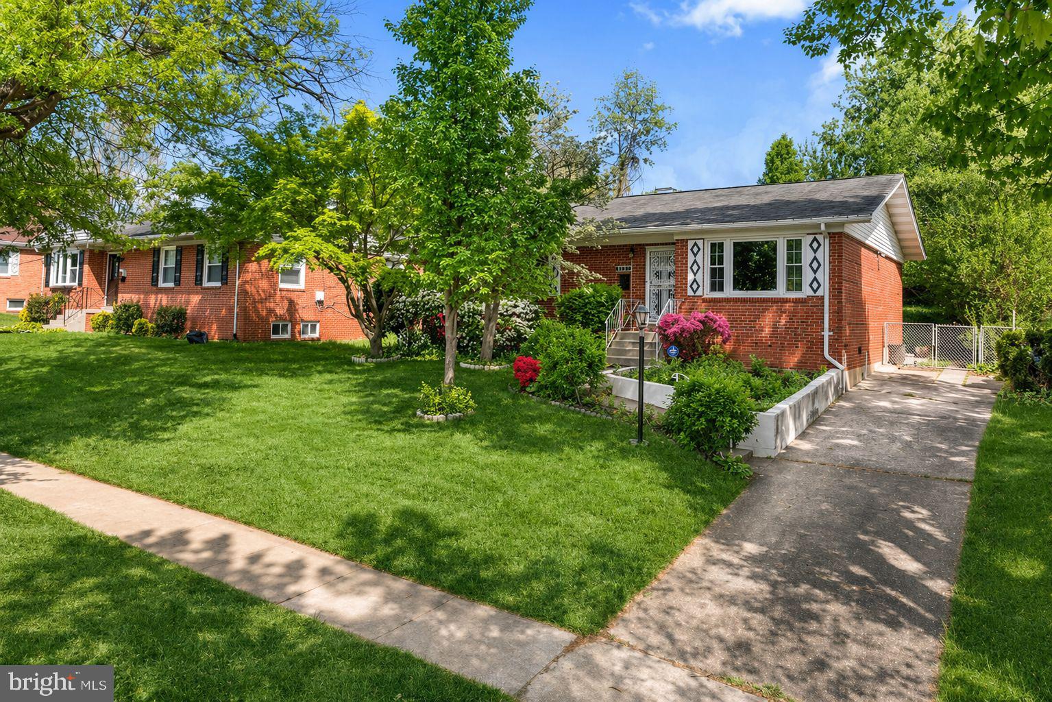 WHEATON WOODS - Residential