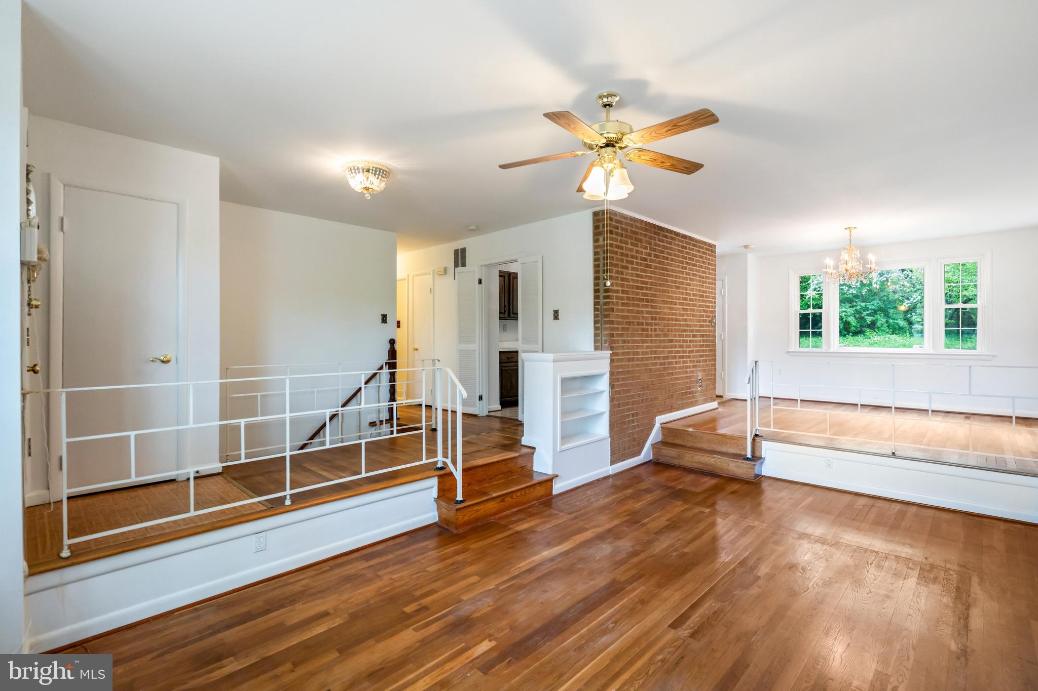 WHEATON WOODS - Residential