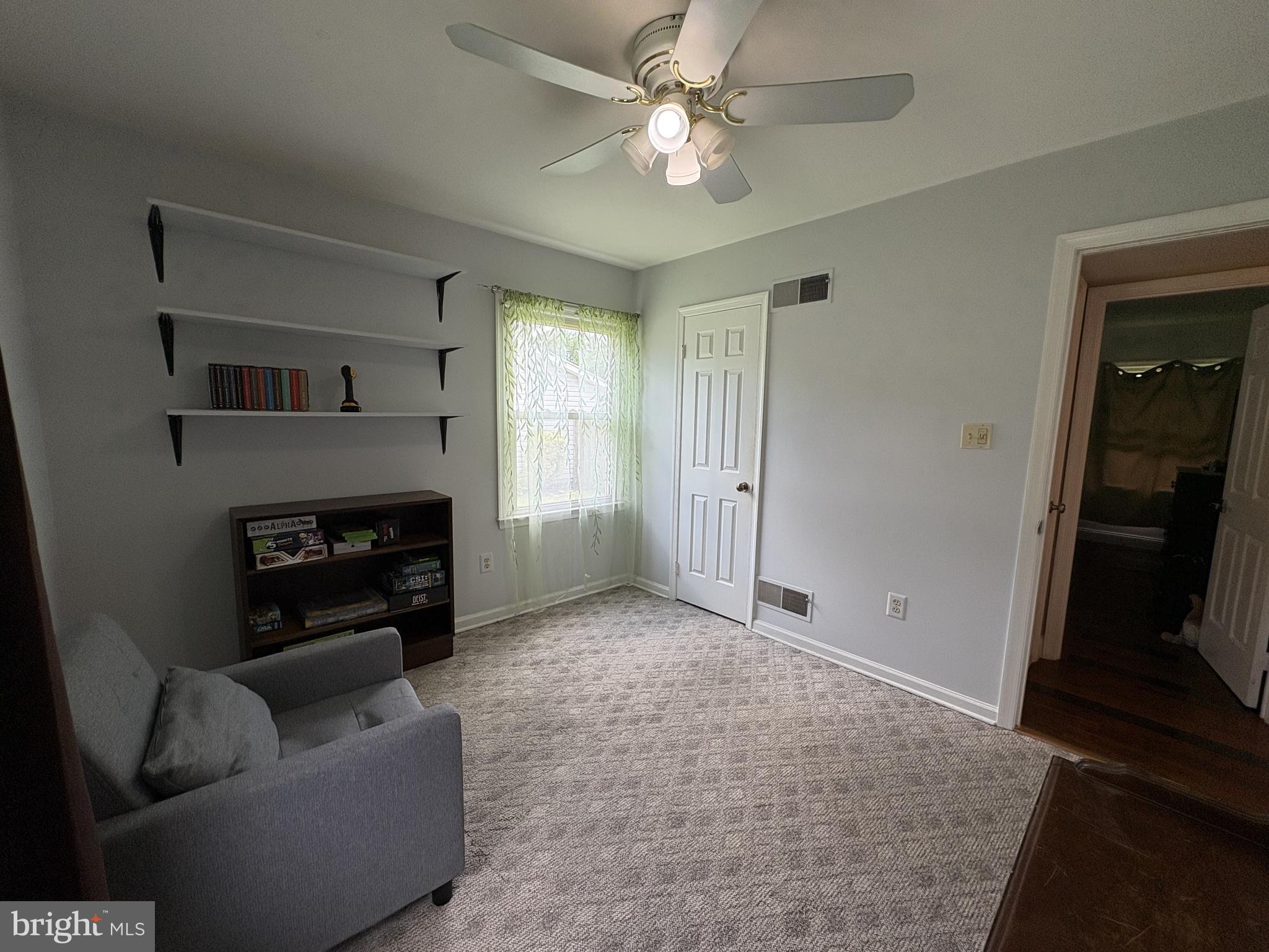 ELMWOOD MANOR - Residential