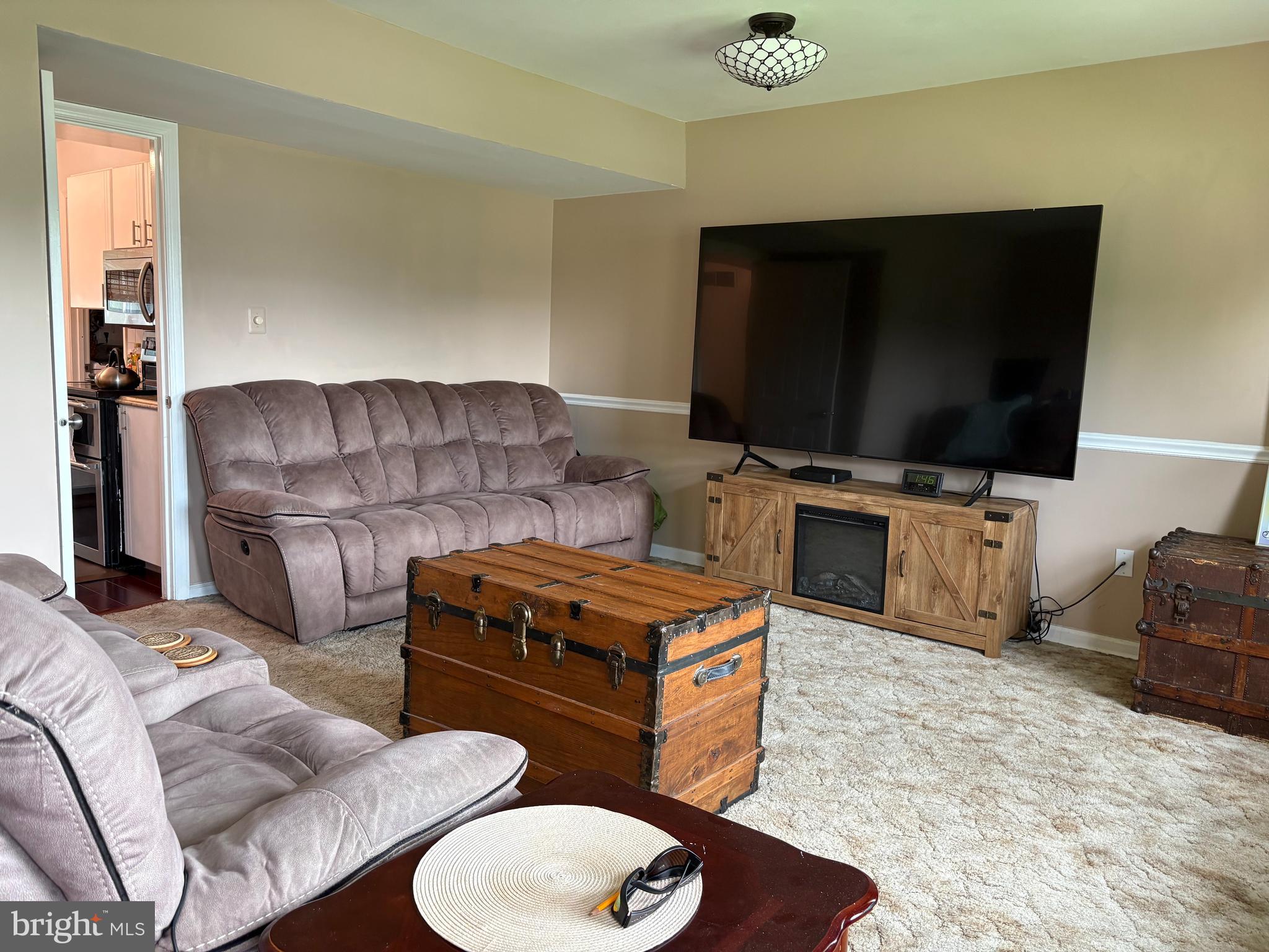 ELMWOOD MANOR - Residential