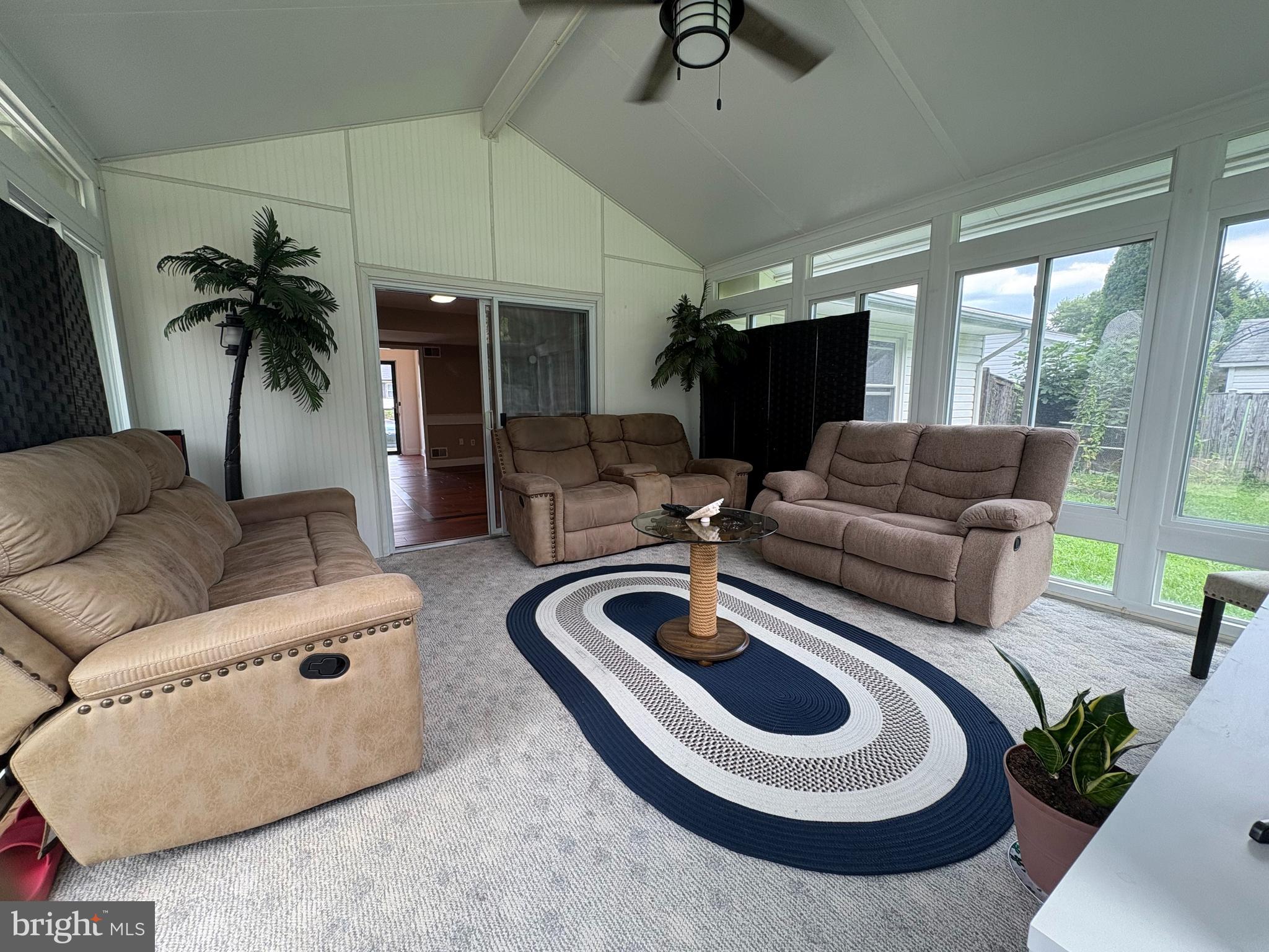 ELMWOOD MANOR - Residential