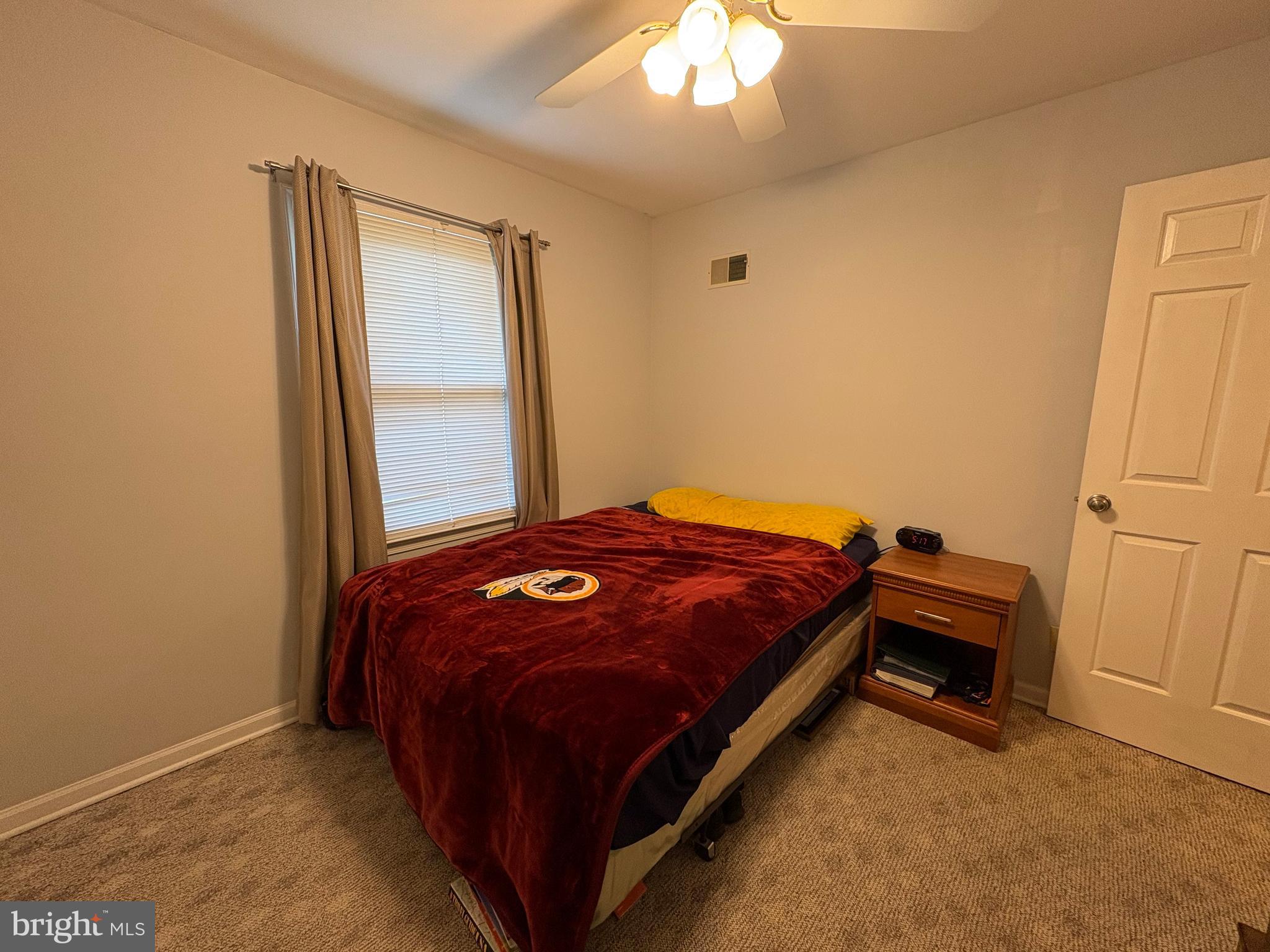 ELMWOOD MANOR - Residential