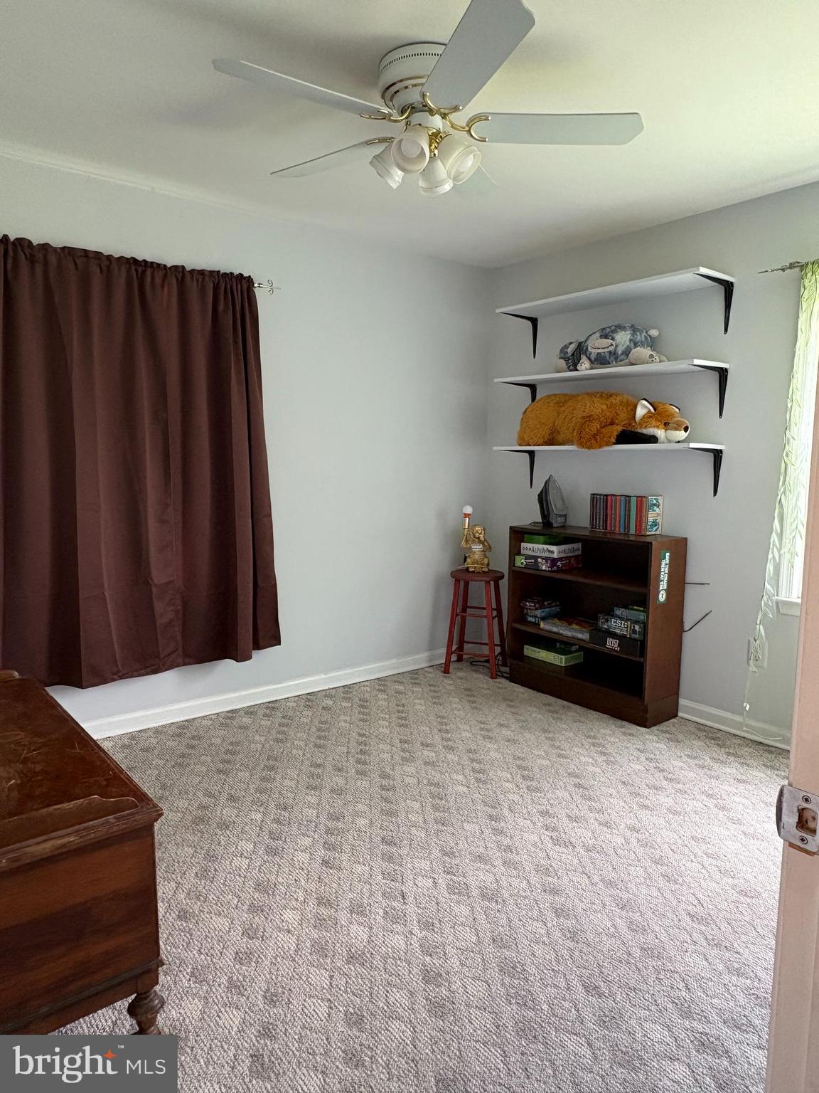 ELMWOOD MANOR - Residential