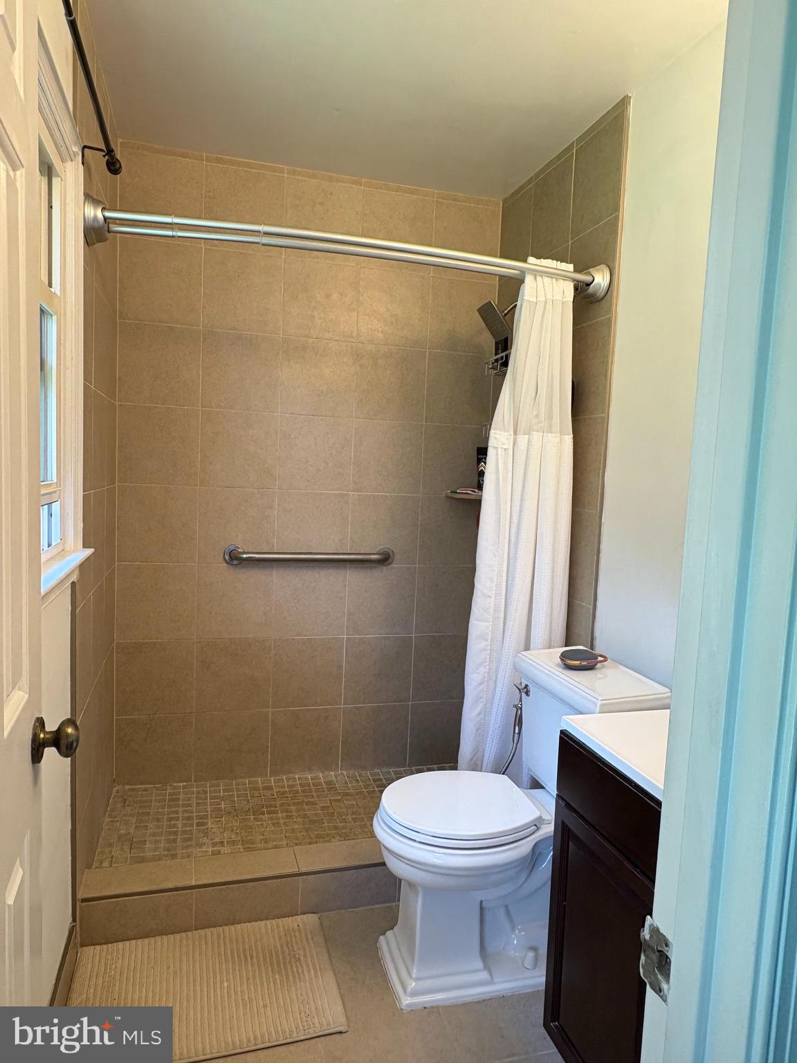 ELMWOOD MANOR - Residential