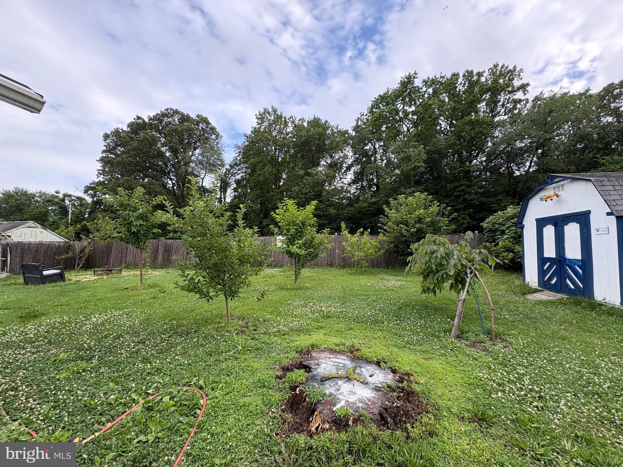 ELMWOOD MANOR - Residential