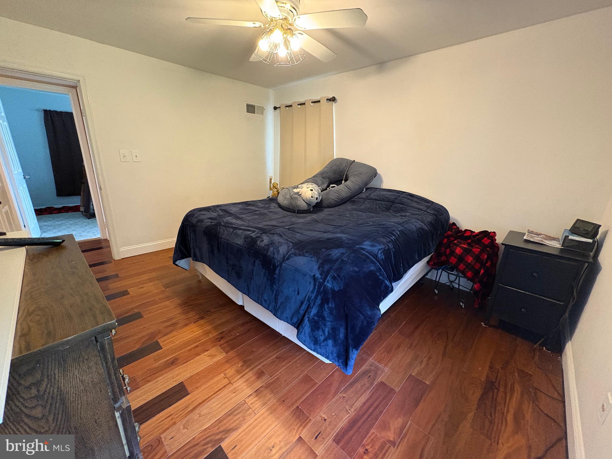 ELMWOOD MANOR - Residential