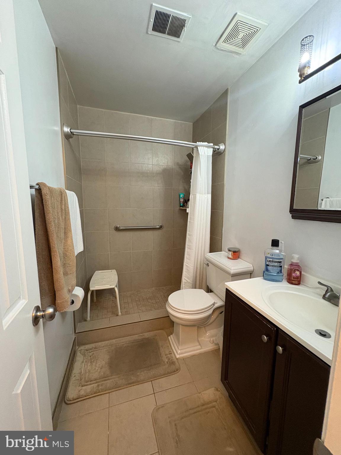 ELMWOOD MANOR - Residential