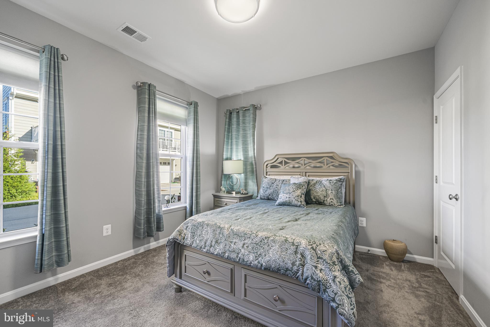 STEEPLECHASE - Residential