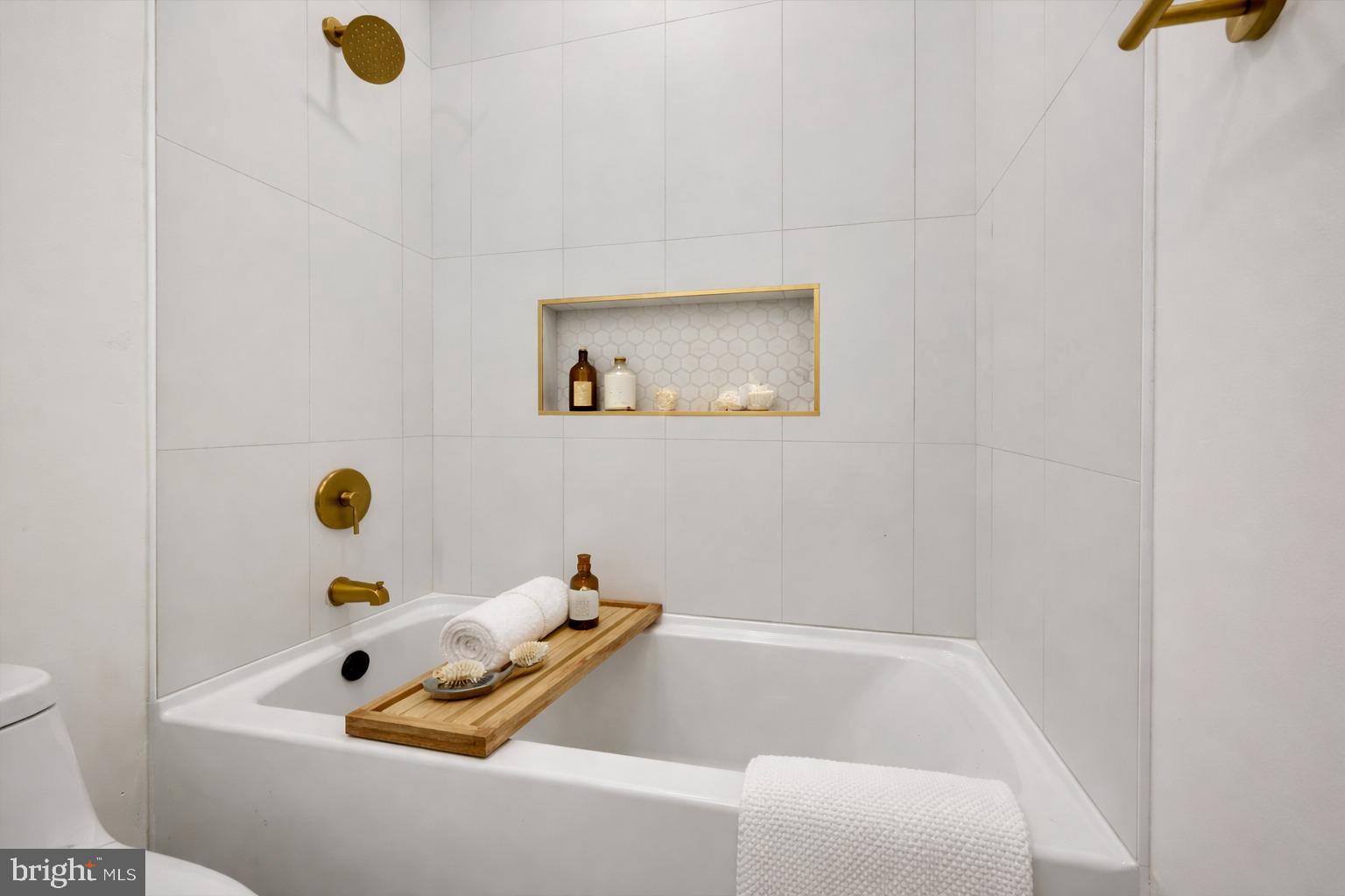 PHILADELPHIA (SOUTHWEST) - Residential