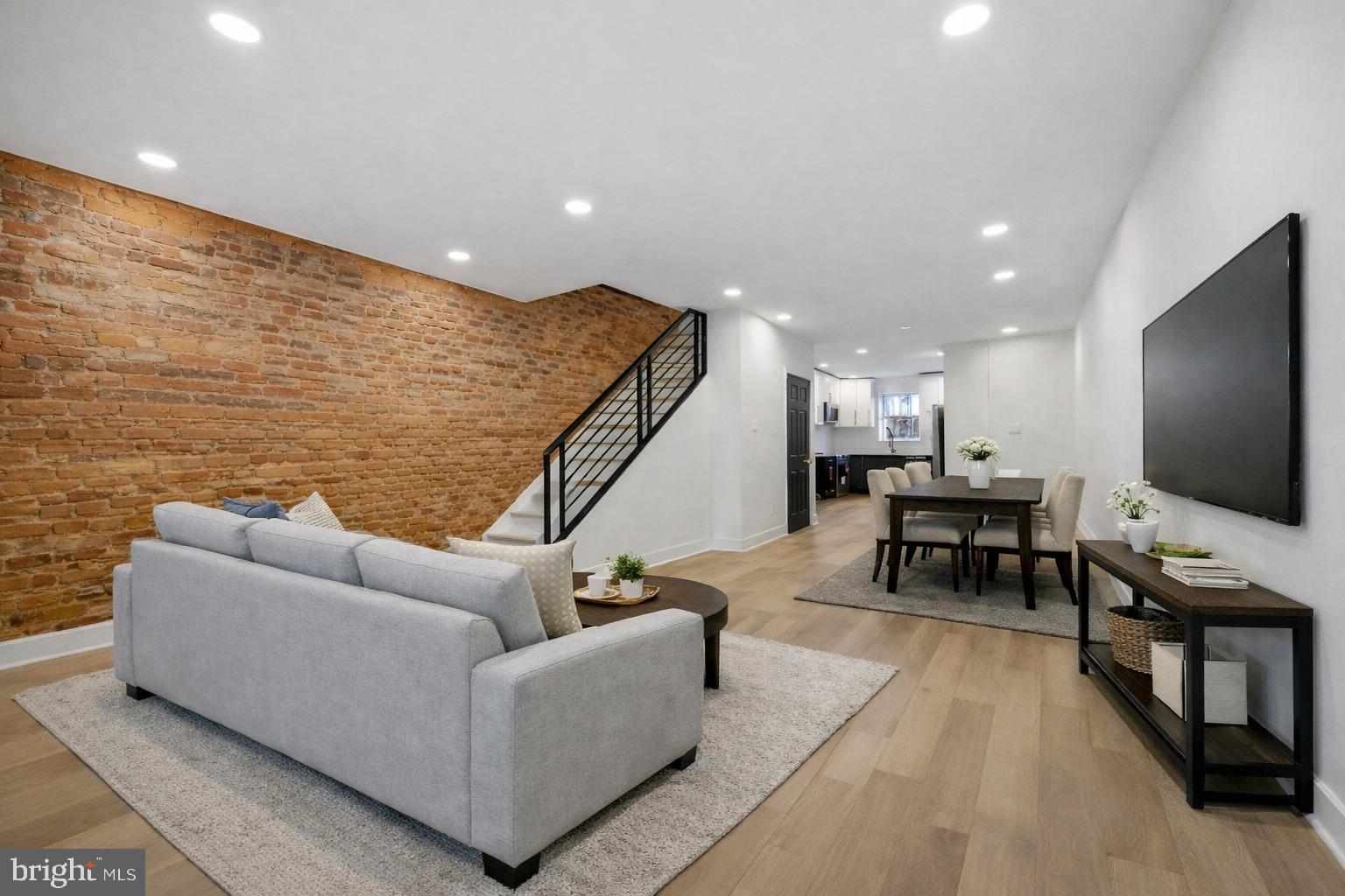 PHILADELPHIA (SOUTHWEST) - Residential