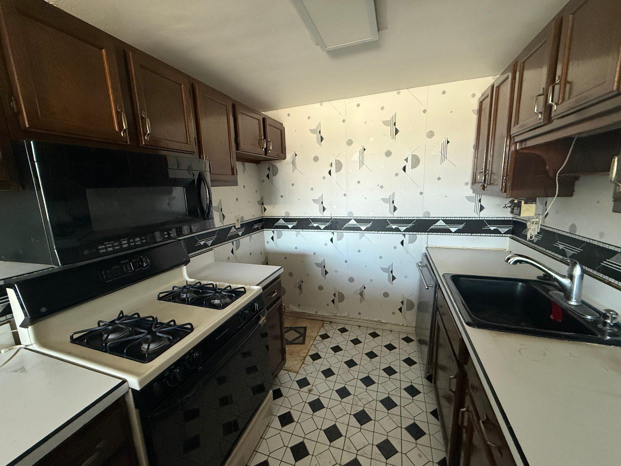 4600 DUKE STREET 923