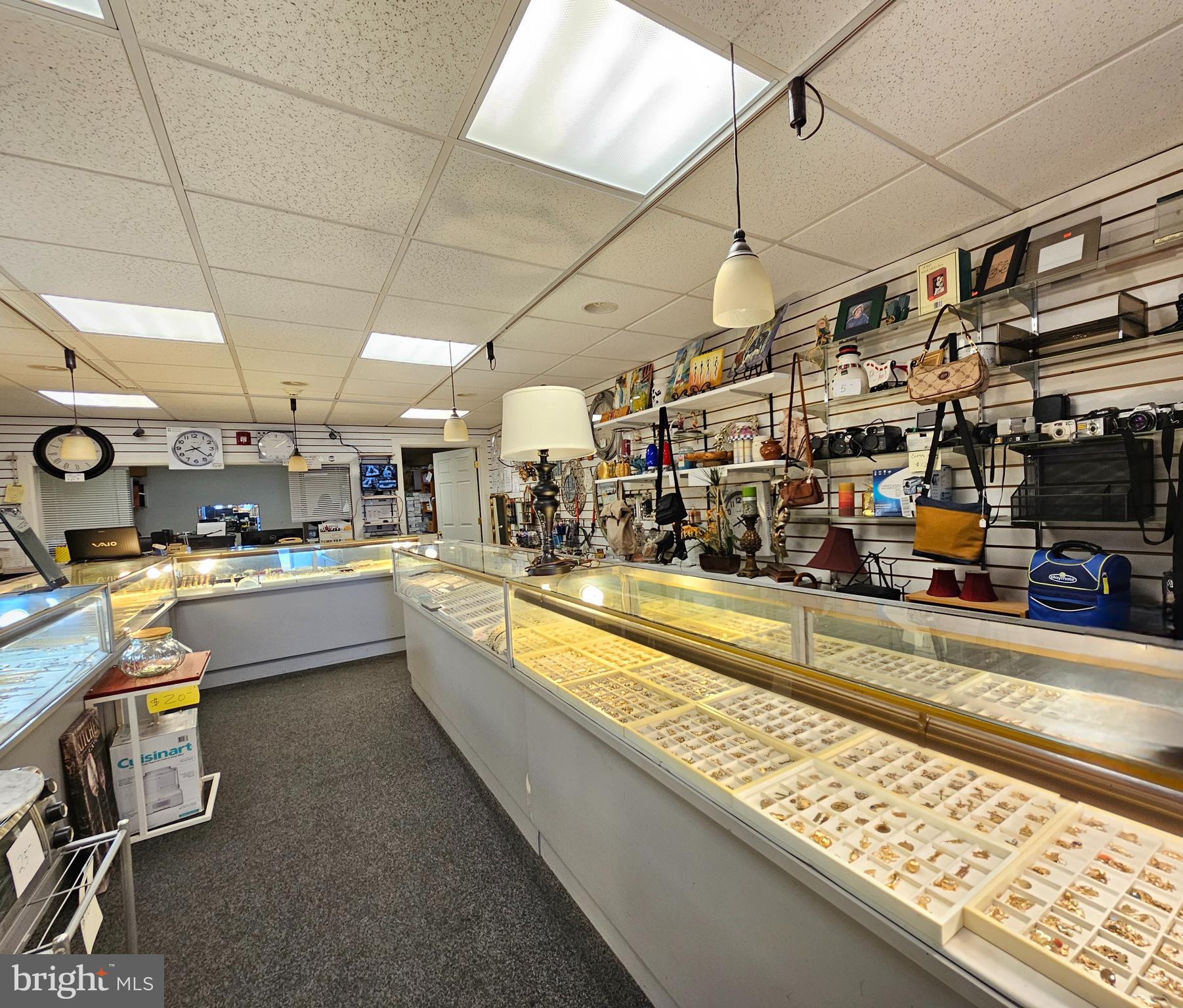 FERN ROCK - Commercial Sale