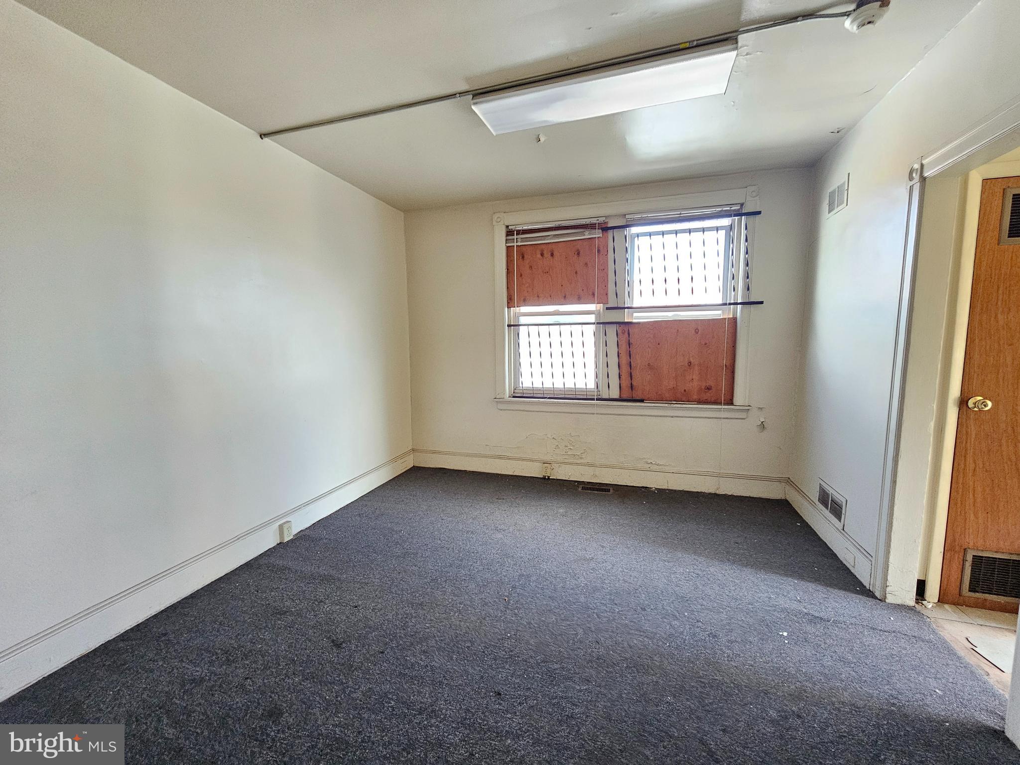 FERN ROCK - Commercial Sale