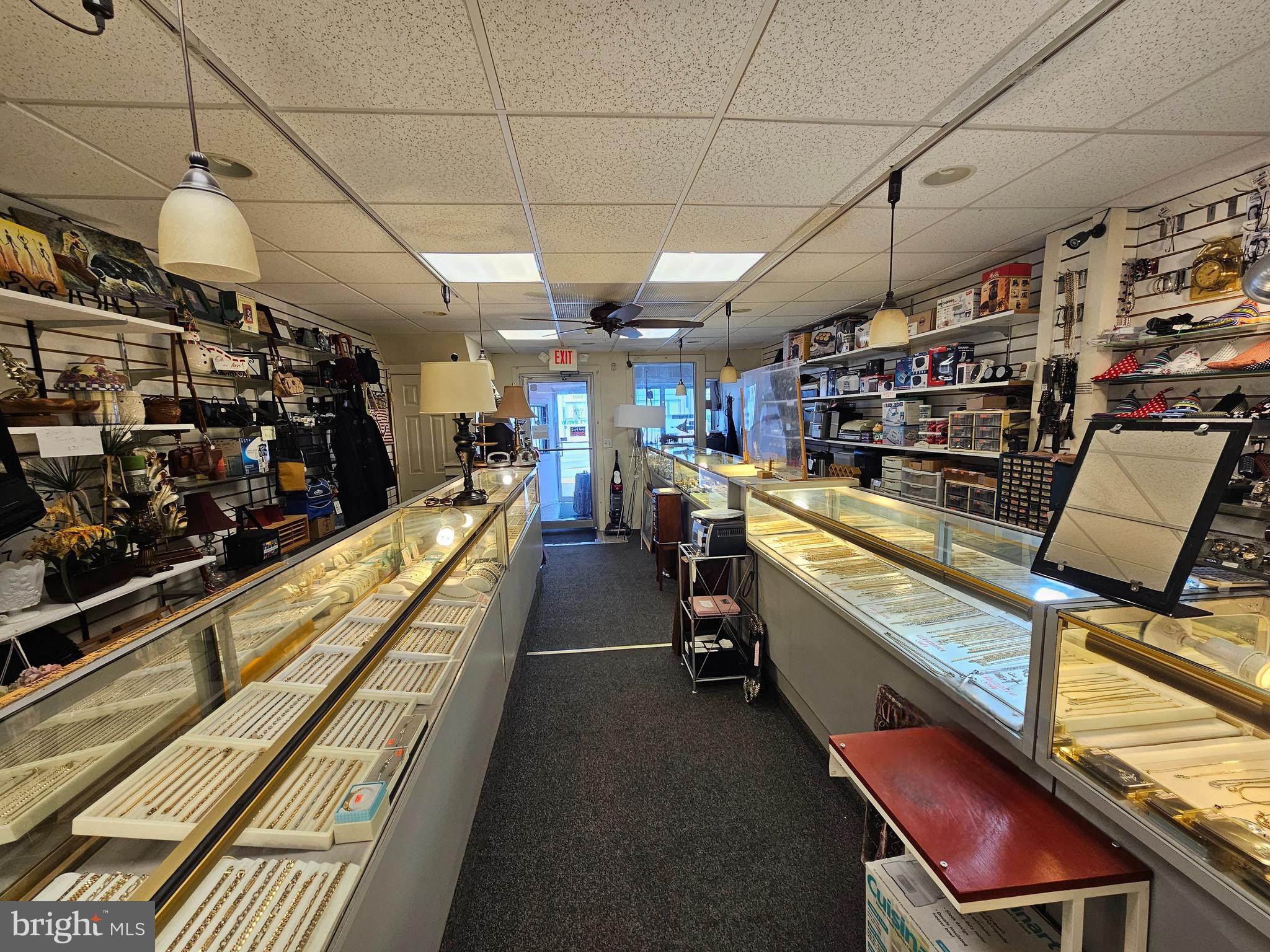FERN ROCK - Commercial Sale