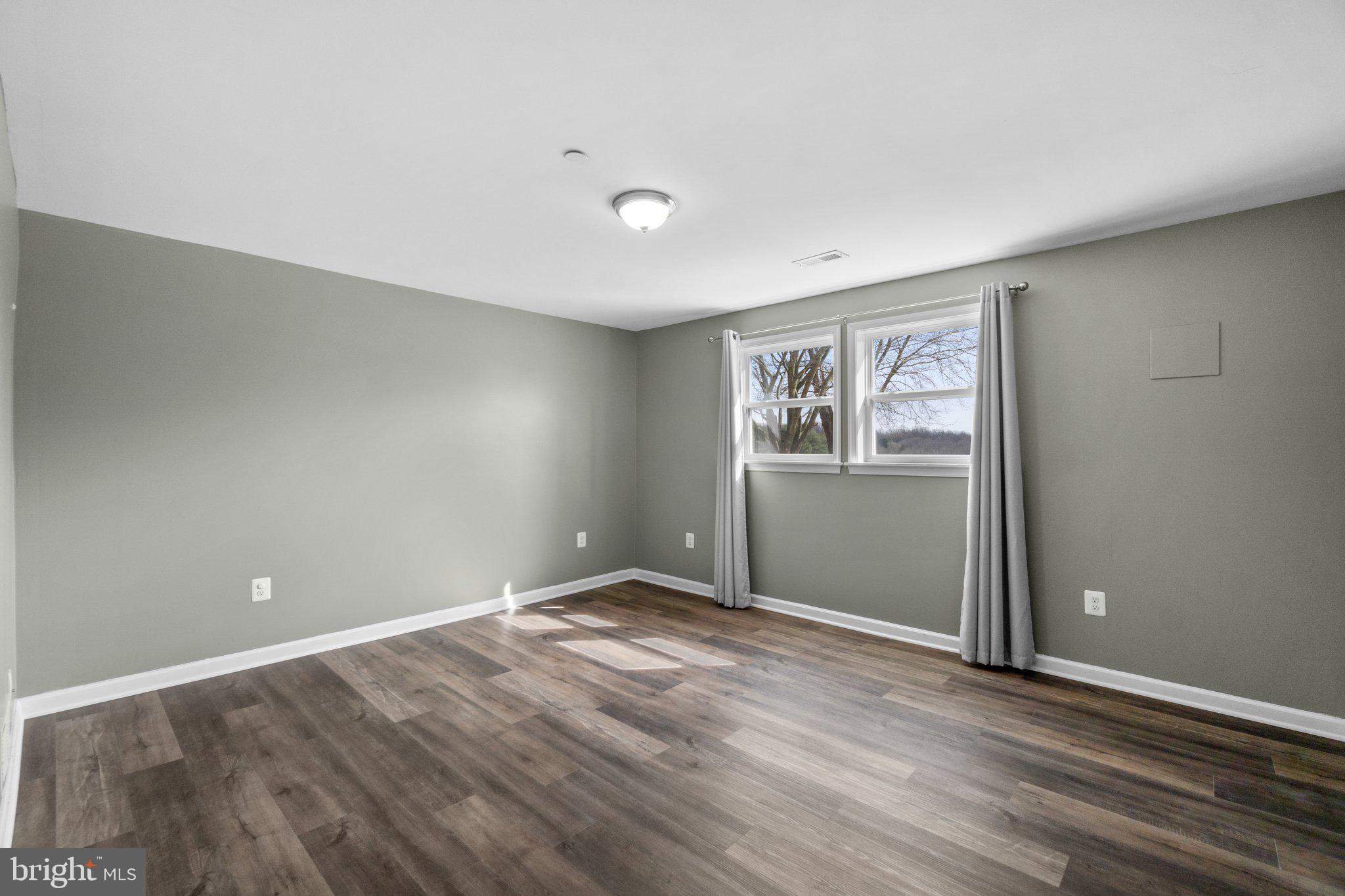 BRADDOCK ESTATES - Residential