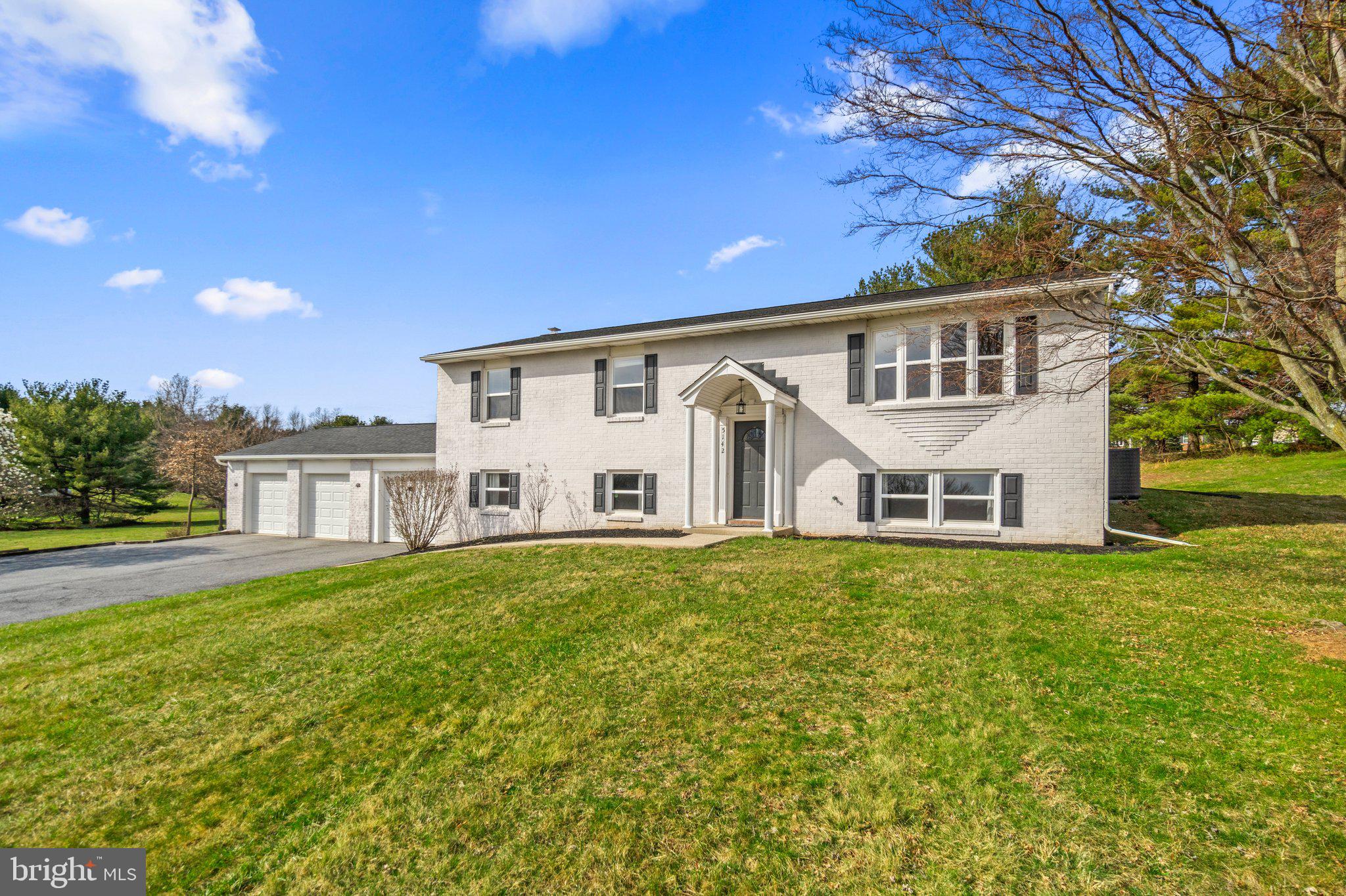 BRADDOCK ESTATES - Residential