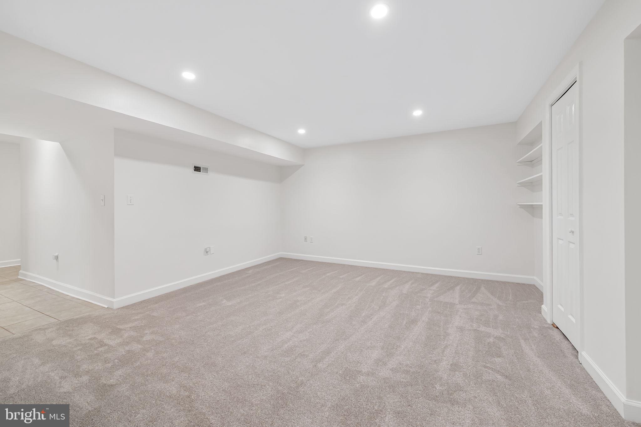 MONTGOMERY MEADOWS - Residential