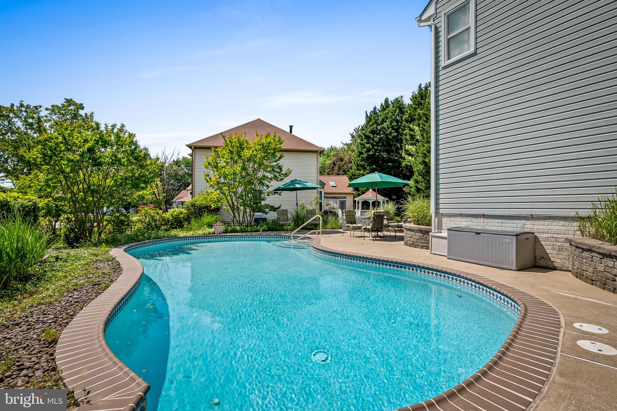 MONTGOMERY MEADOWS - Residential