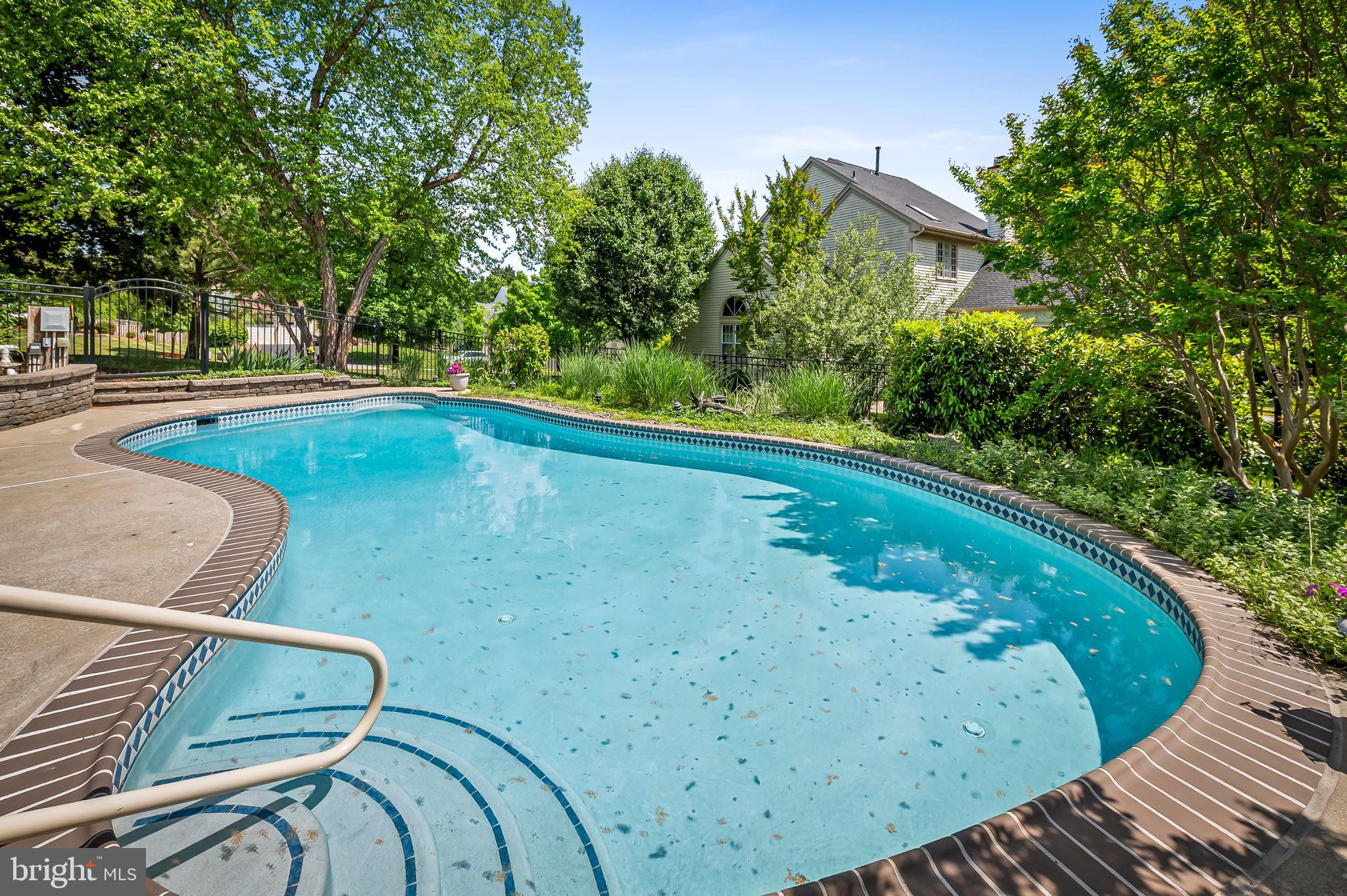 MONTGOMERY MEADOWS - Residential