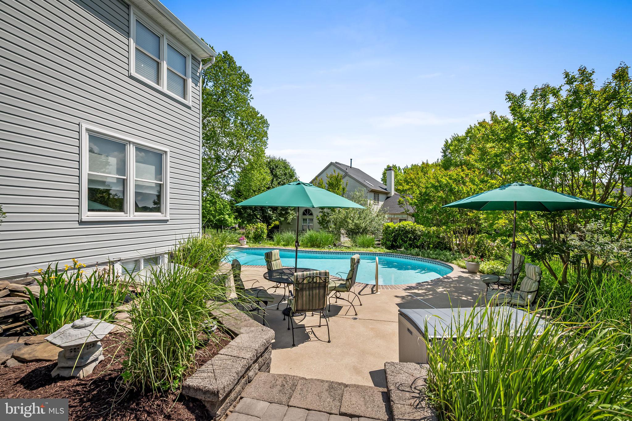 MONTGOMERY MEADOWS - Residential