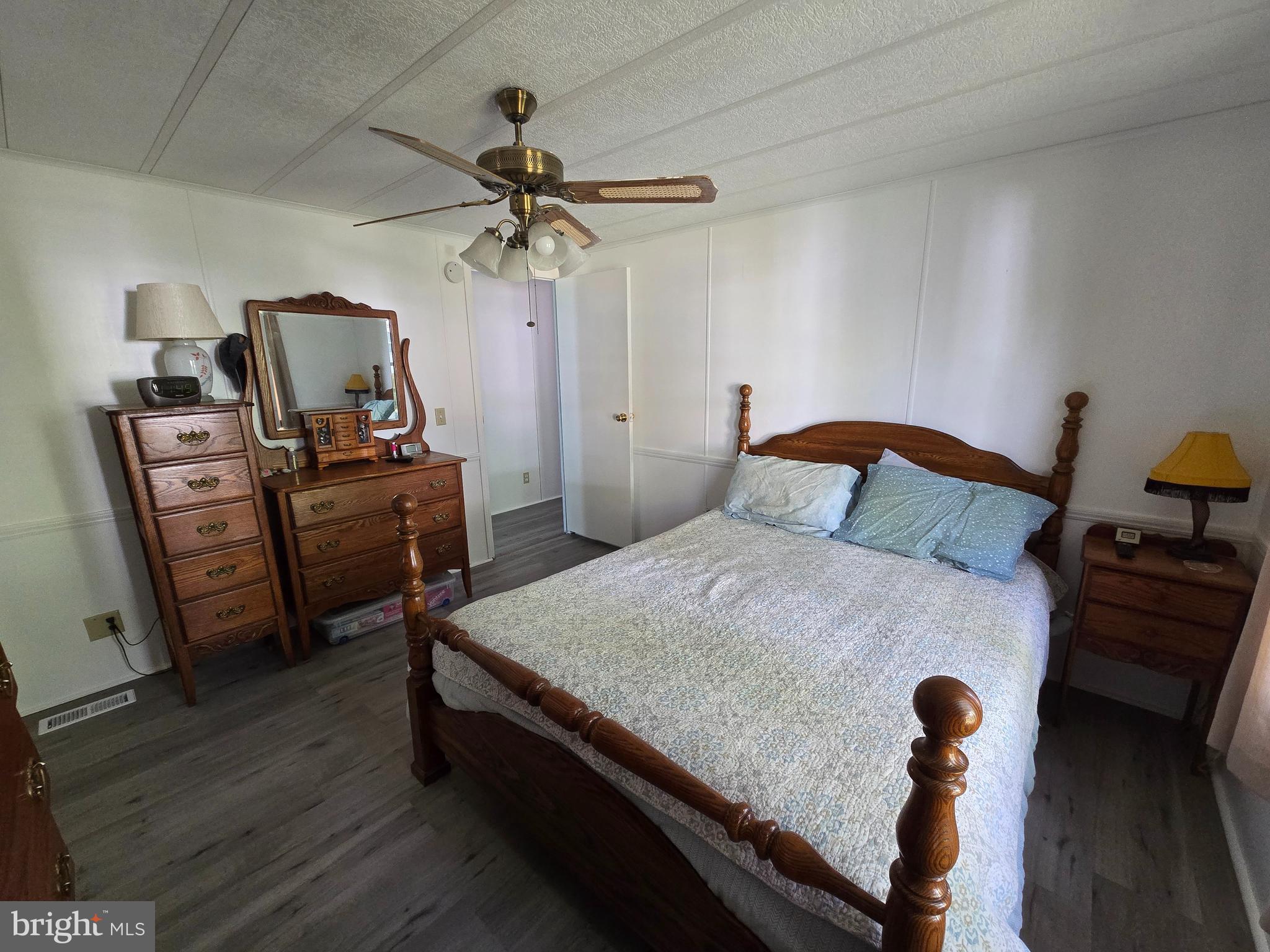 MEADOWVIEW ESTATES - Residential