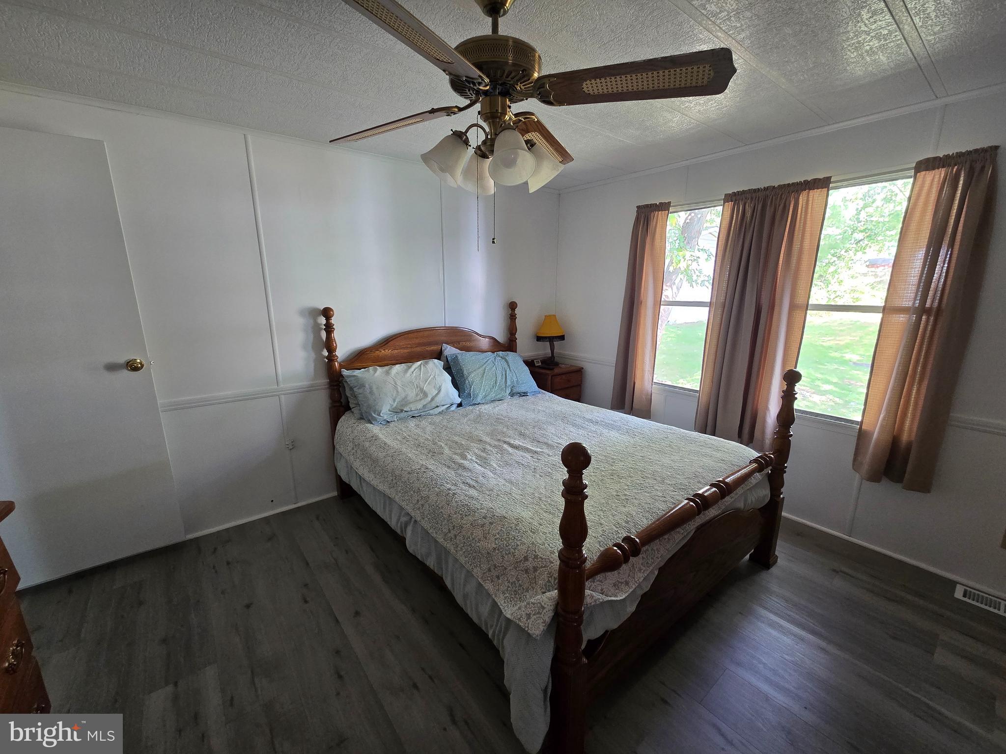 MEADOWVIEW ESTATES - Residential