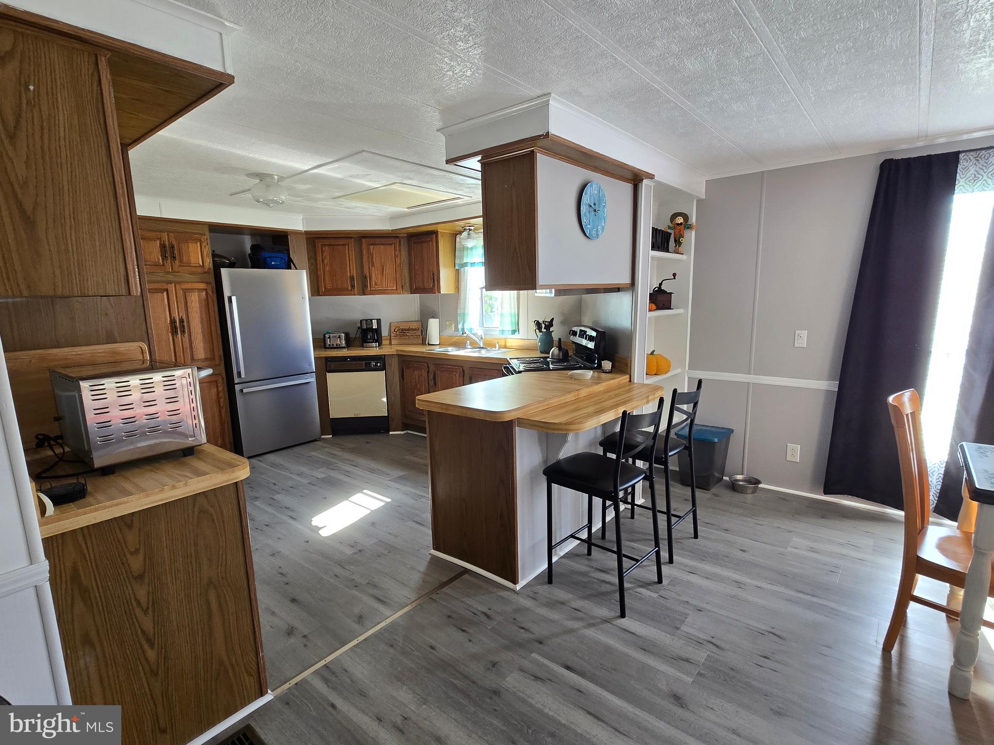 MEADOWVIEW ESTATES - Residential