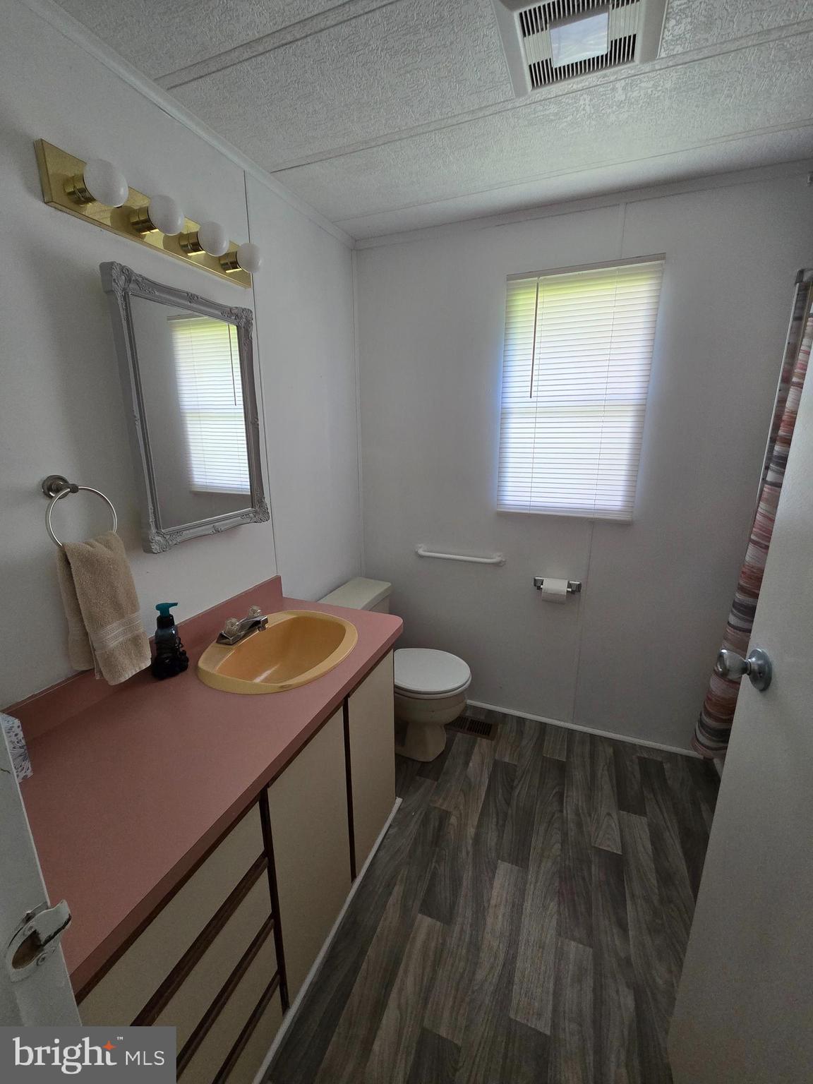 MEADOWVIEW ESTATES - Residential