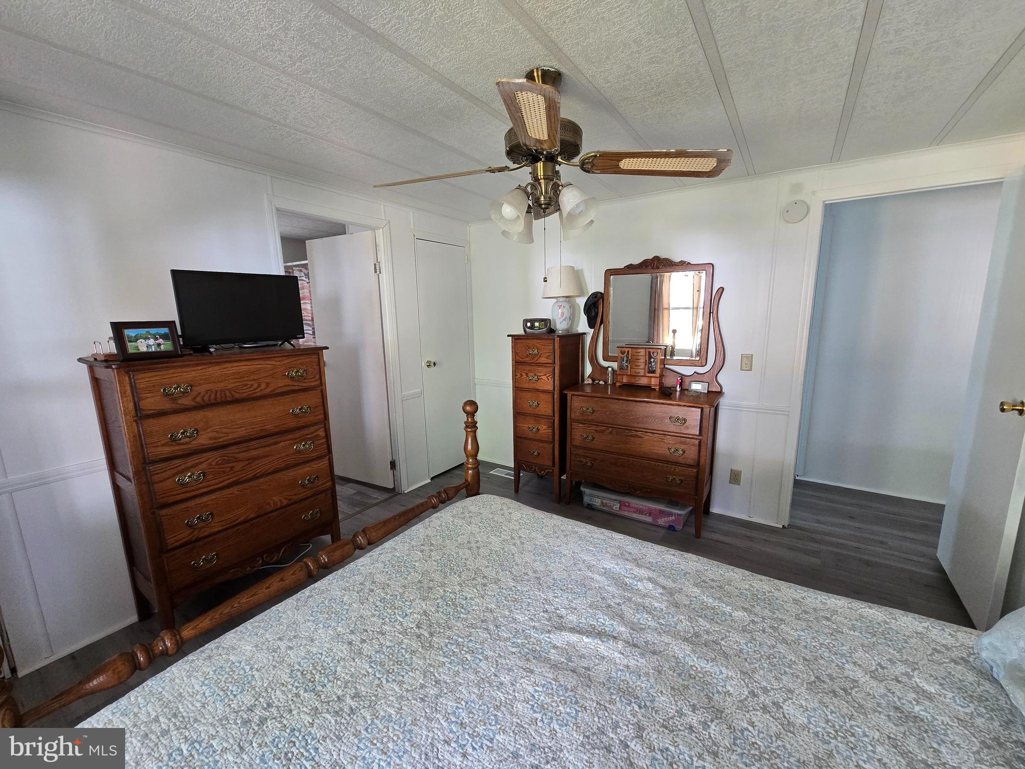 MEADOWVIEW ESTATES - Residential