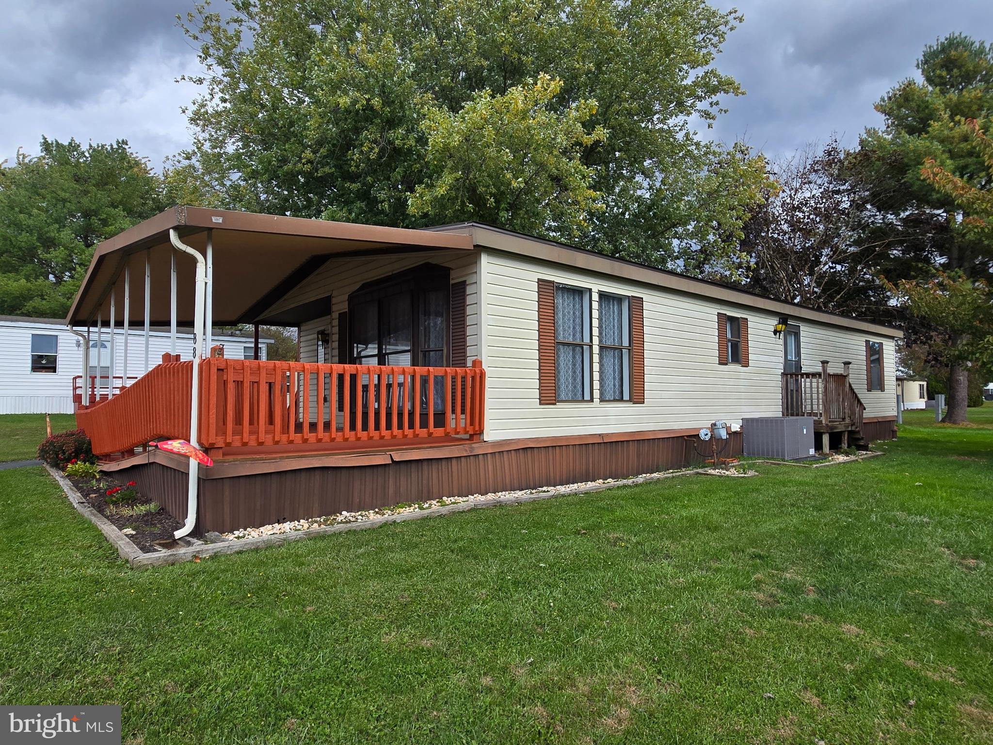 MEADOWVIEW ESTATES - Residential