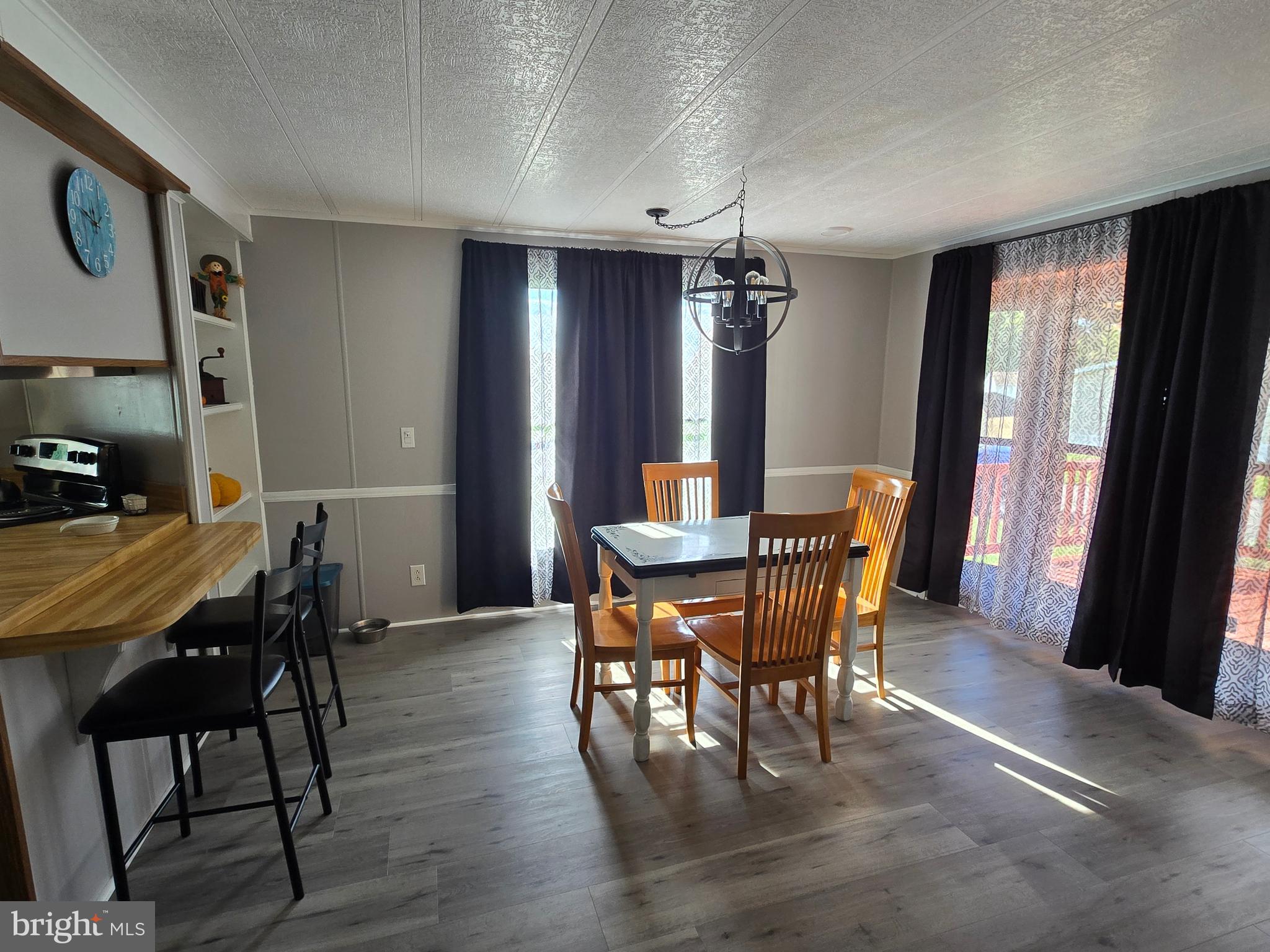 MEADOWVIEW ESTATES - Residential