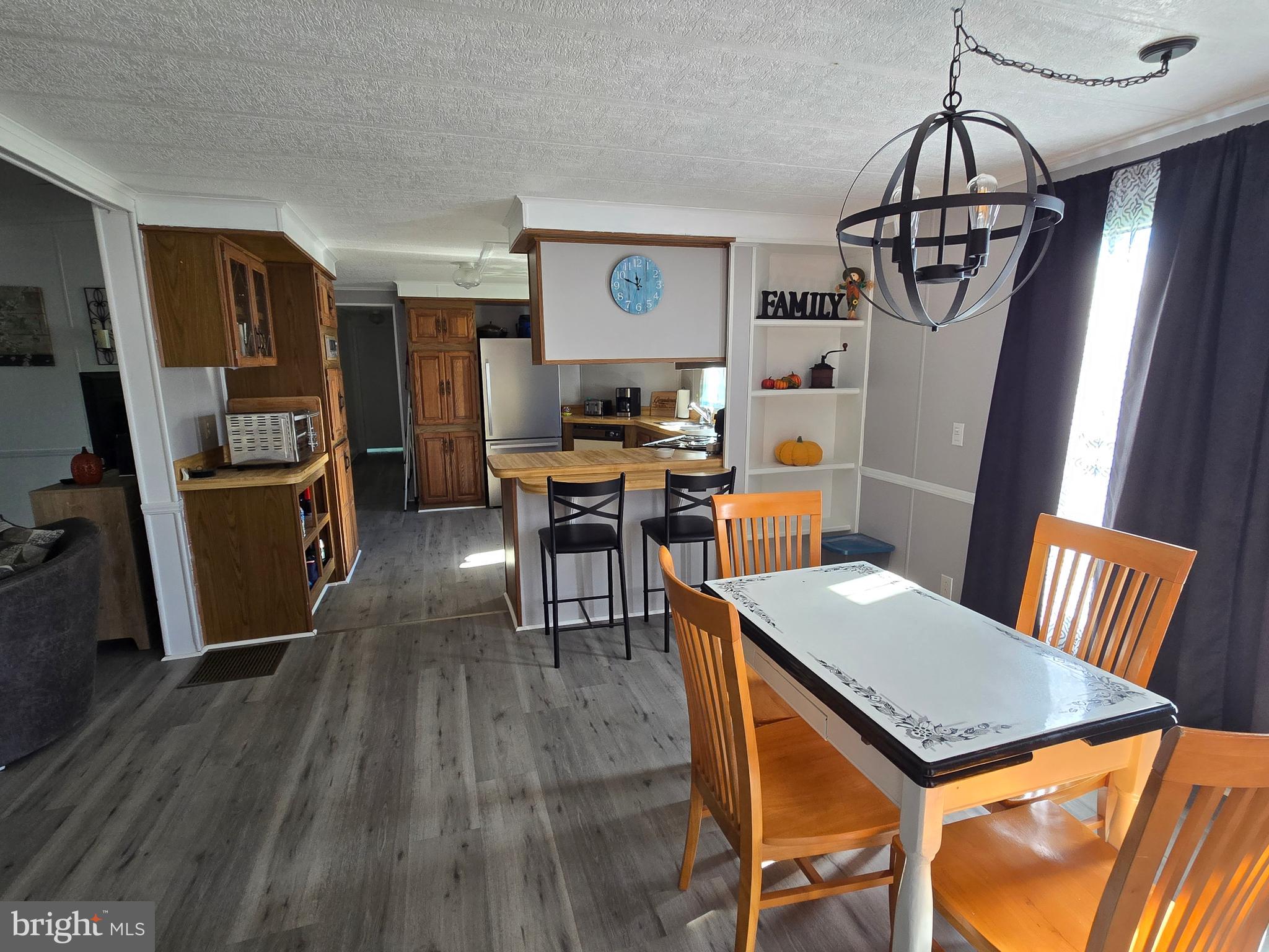 MEADOWVIEW ESTATES - Residential