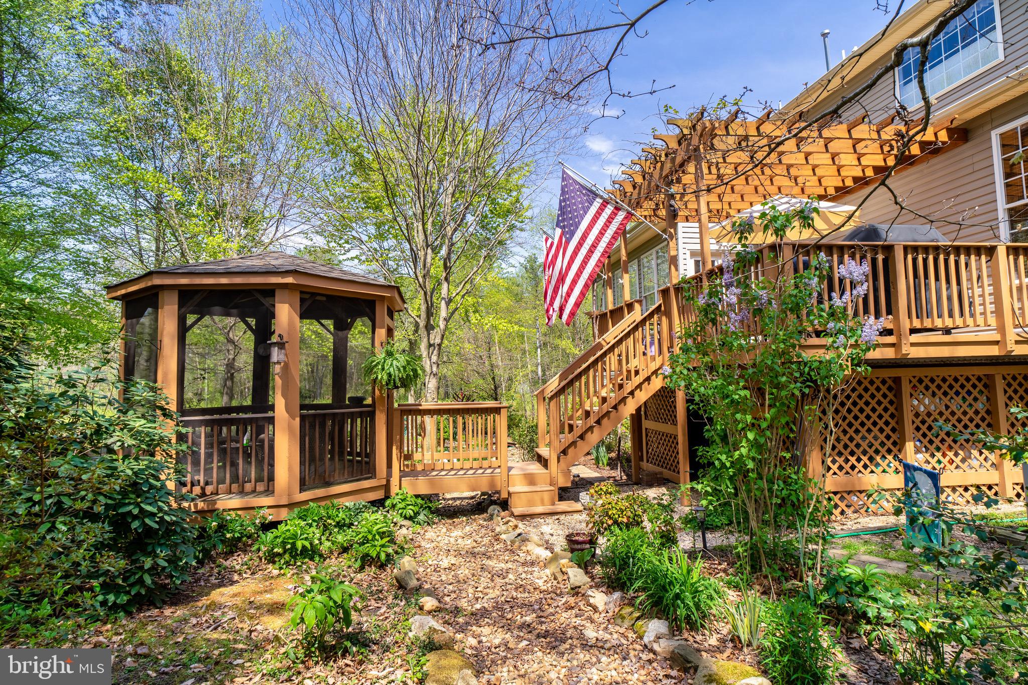 BROOKSTONE - Residential