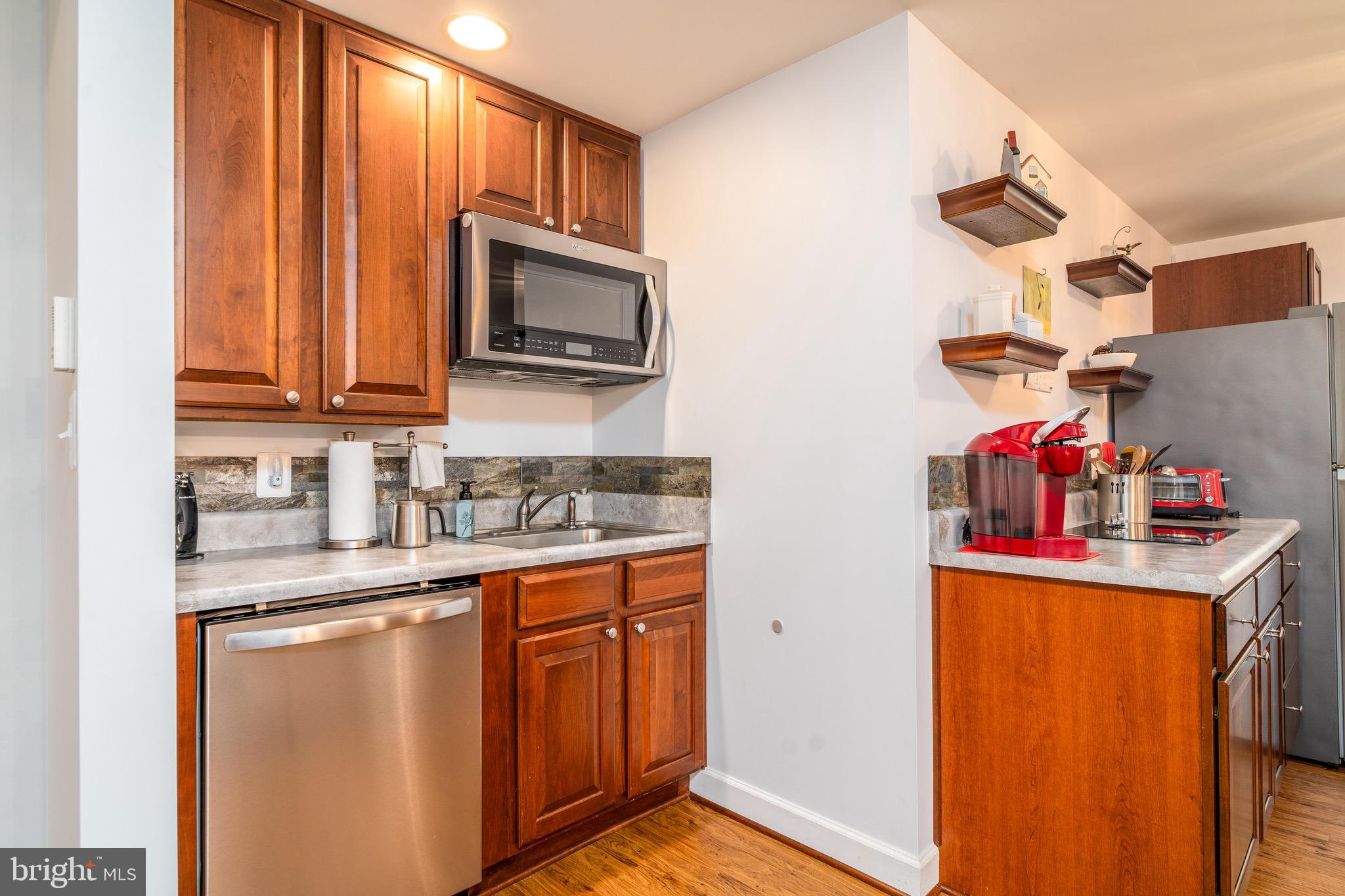 BROOKSTONE - Residential