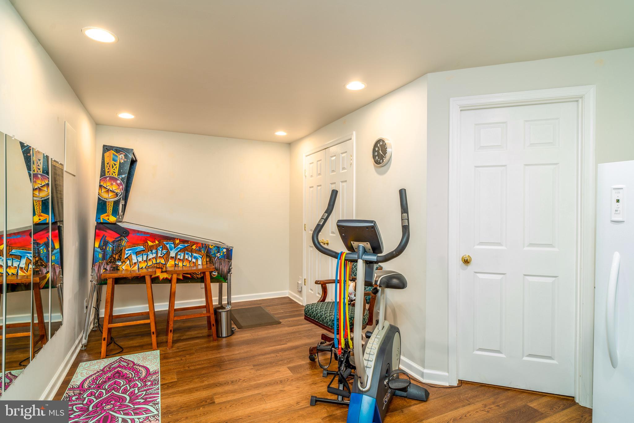 BROOKSTONE - Residential