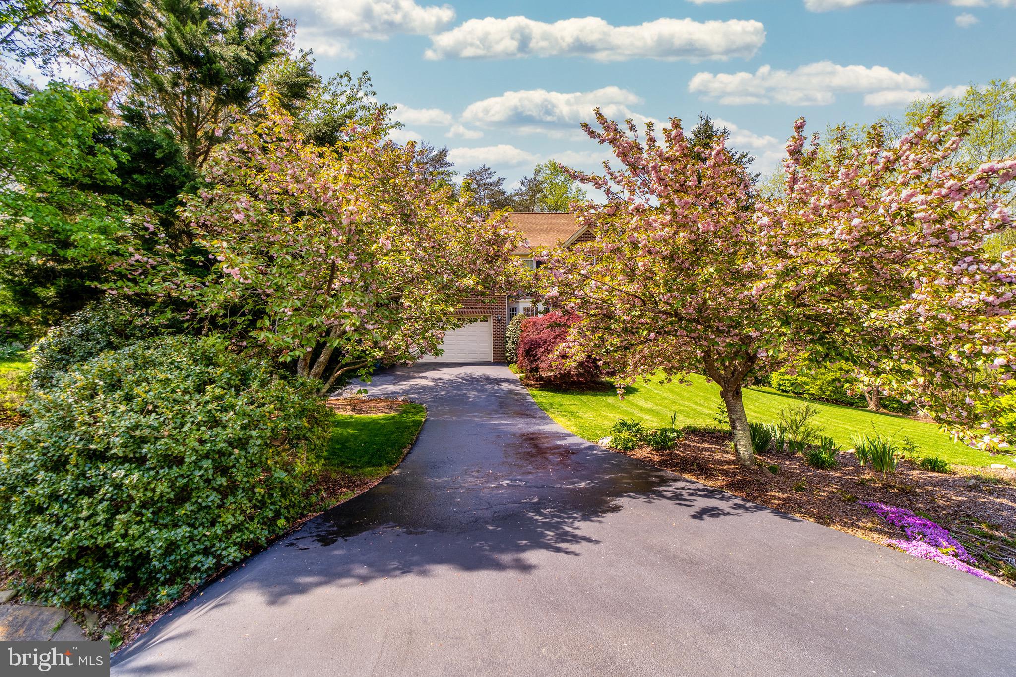 BROOKSTONE - Residential