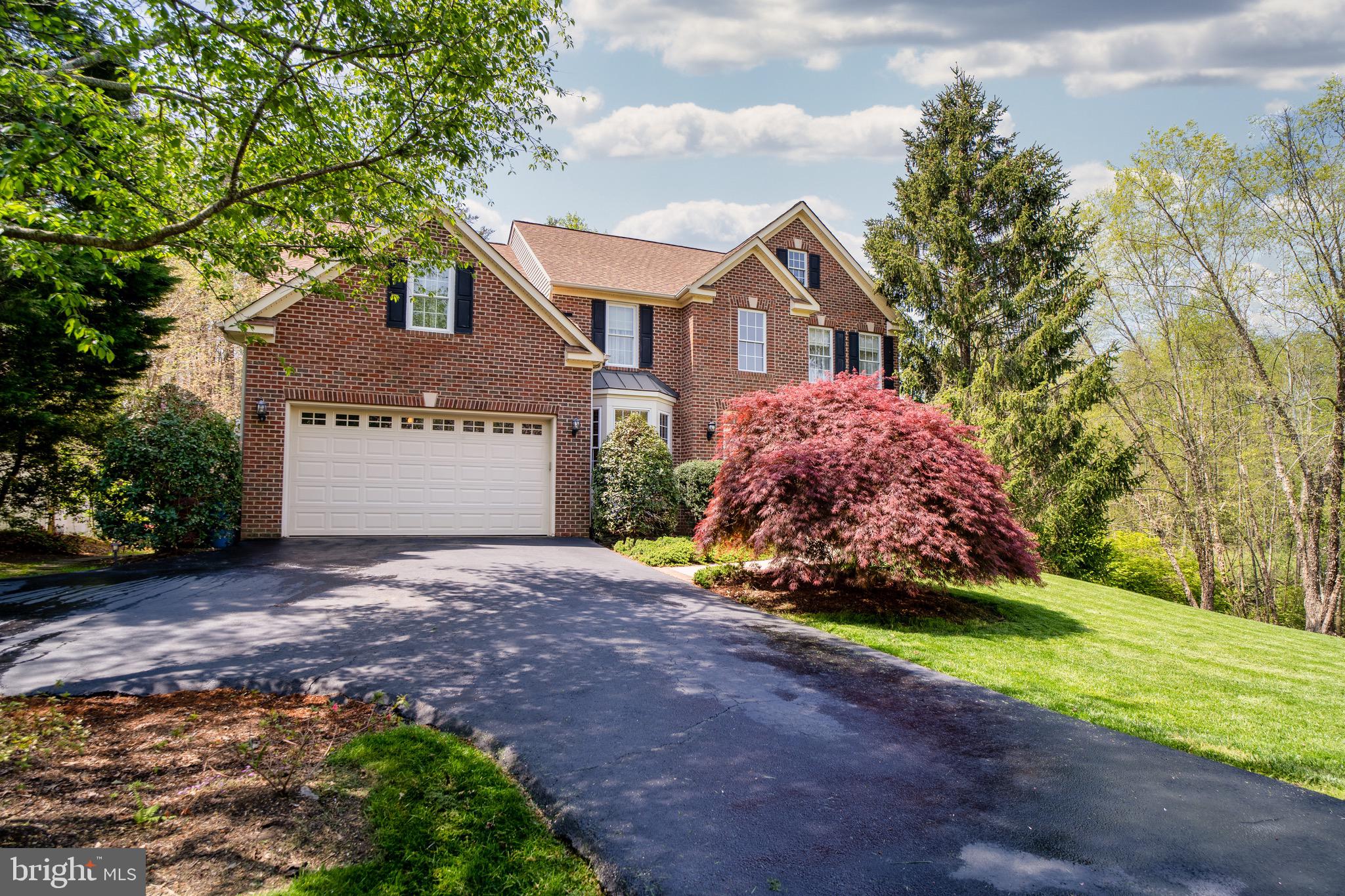 BROOKSTONE - Residential