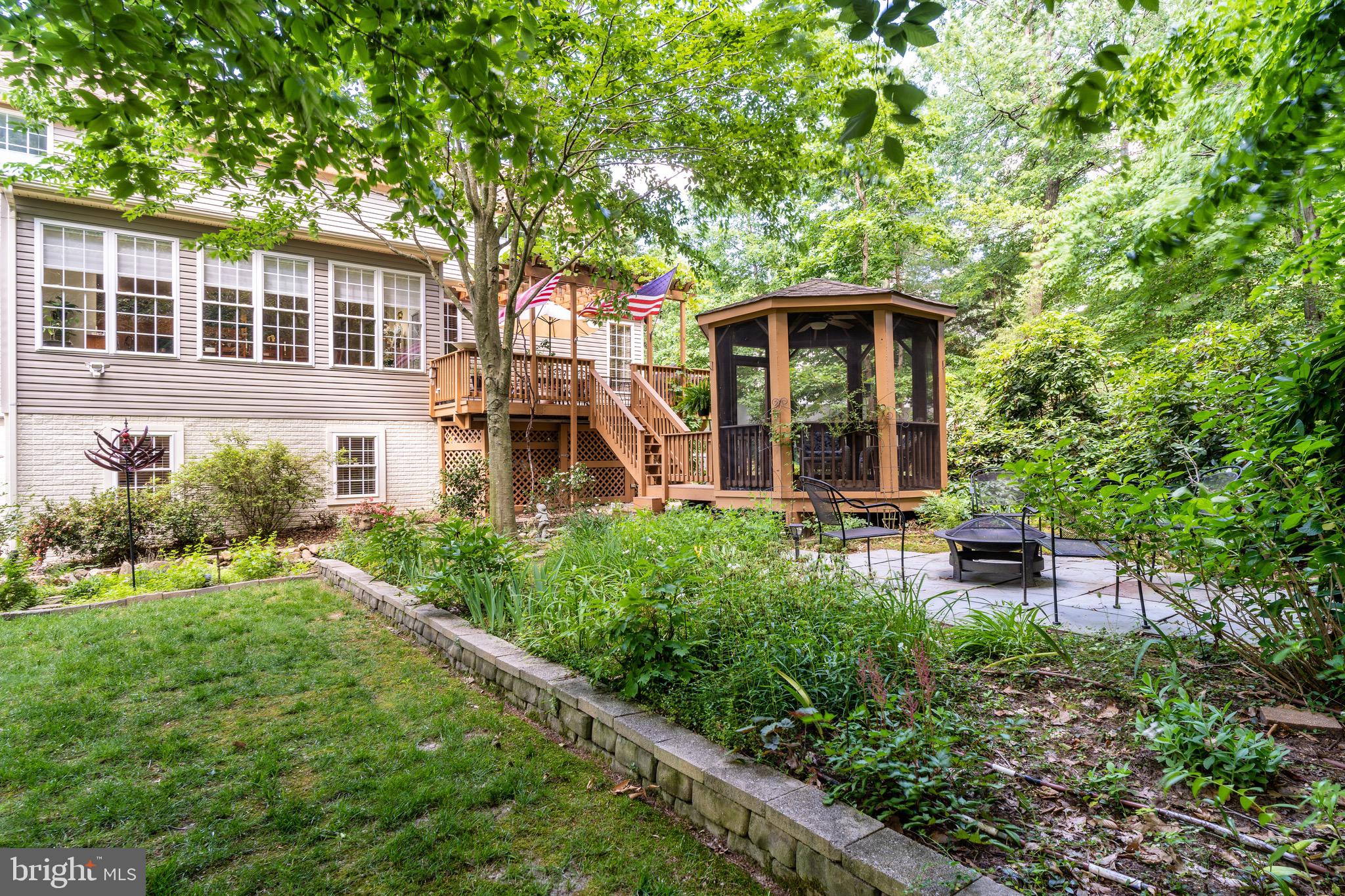 BROOKSTONE - Residential