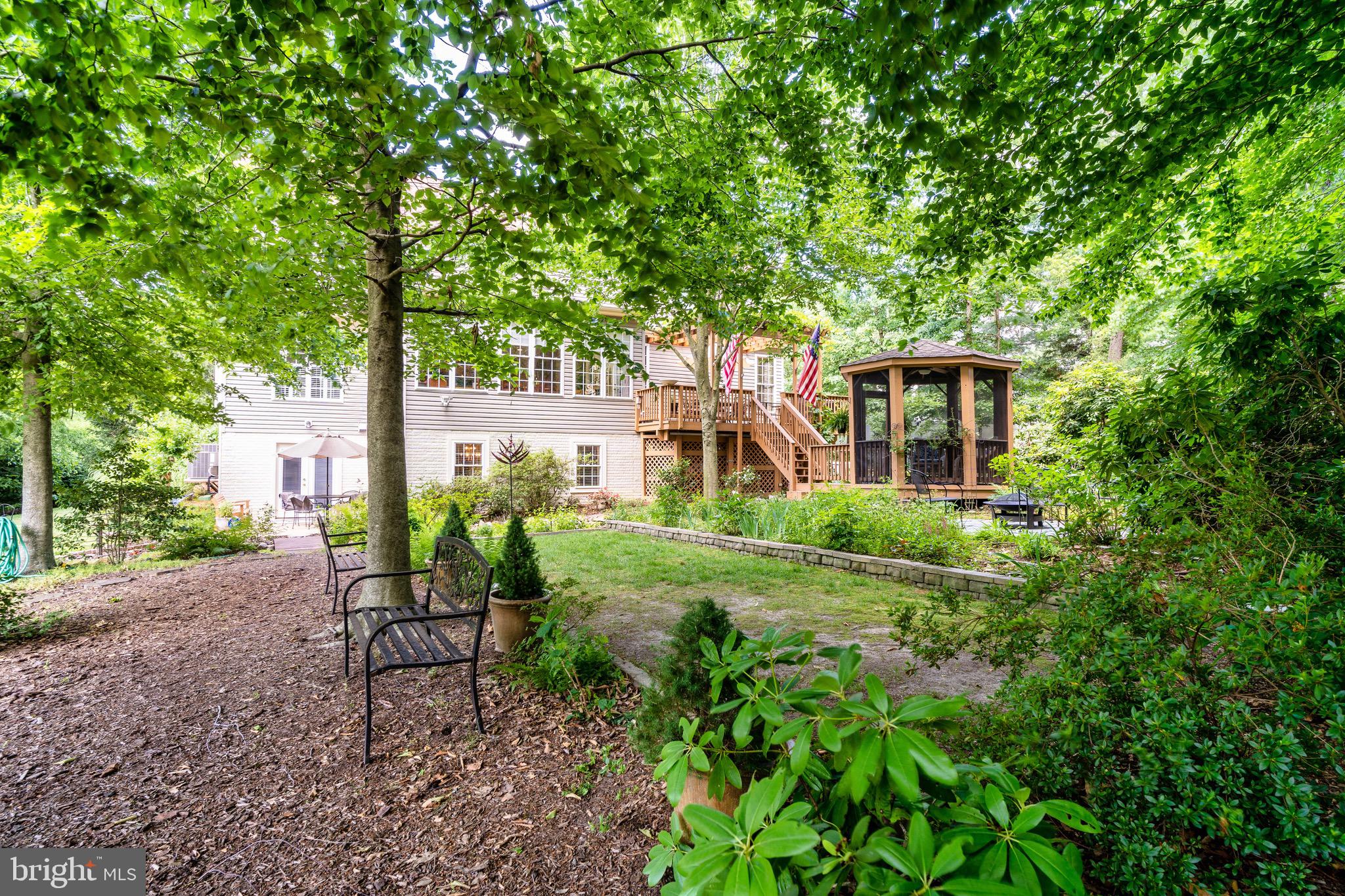 BROOKSTONE - Residential